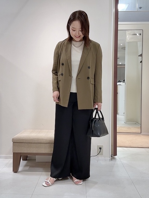 YUIさんの「UNTITLED｜◆【セットアップ可/接触冷感/通気性】ドライシアーダブルジャケット」を使ったコーディネート