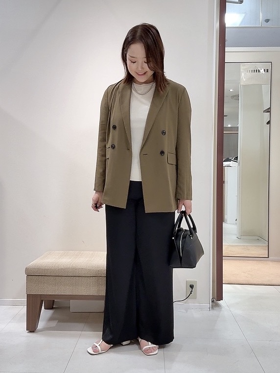YUIさんの「UNTITLED｜◆【セットアップ可/接触冷感/通気性】ドライシアーダブルジャケット」を使ったコーディネート
