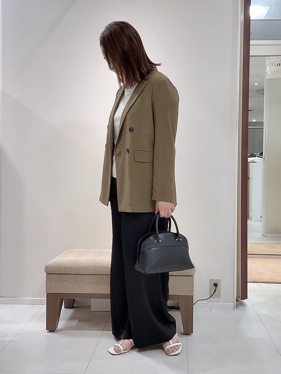 YUIさんの「UNTITLED｜◆【セットアップ可/接触冷感/通気性】ドライシアーダブルジャケット」を使ったコーディネート
