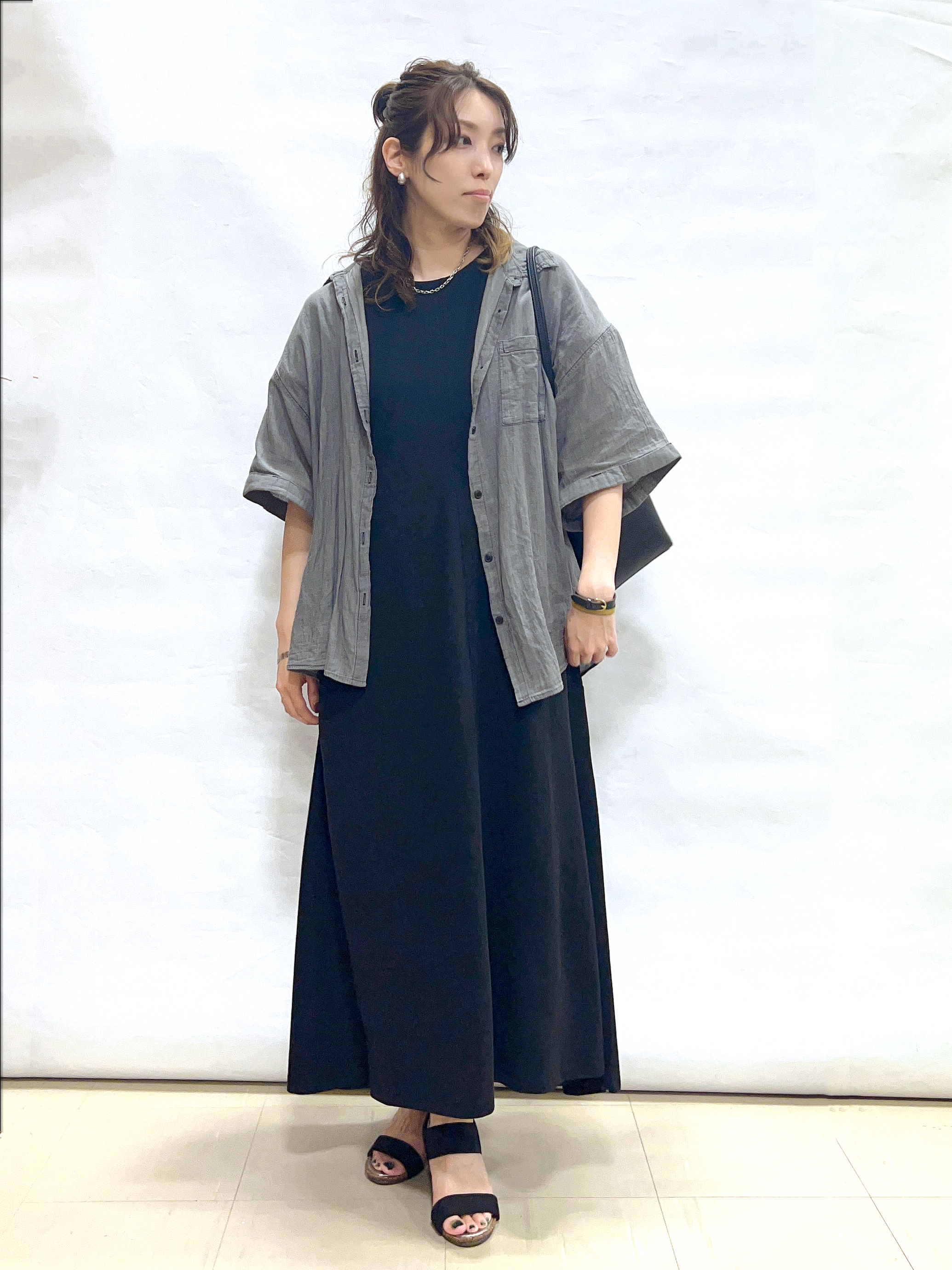 まっつんさんの「SHOO･LA･RUE｜【体型カバー/洗濯機可】涼やかAラインロングワンピース」を使ったコーディネート