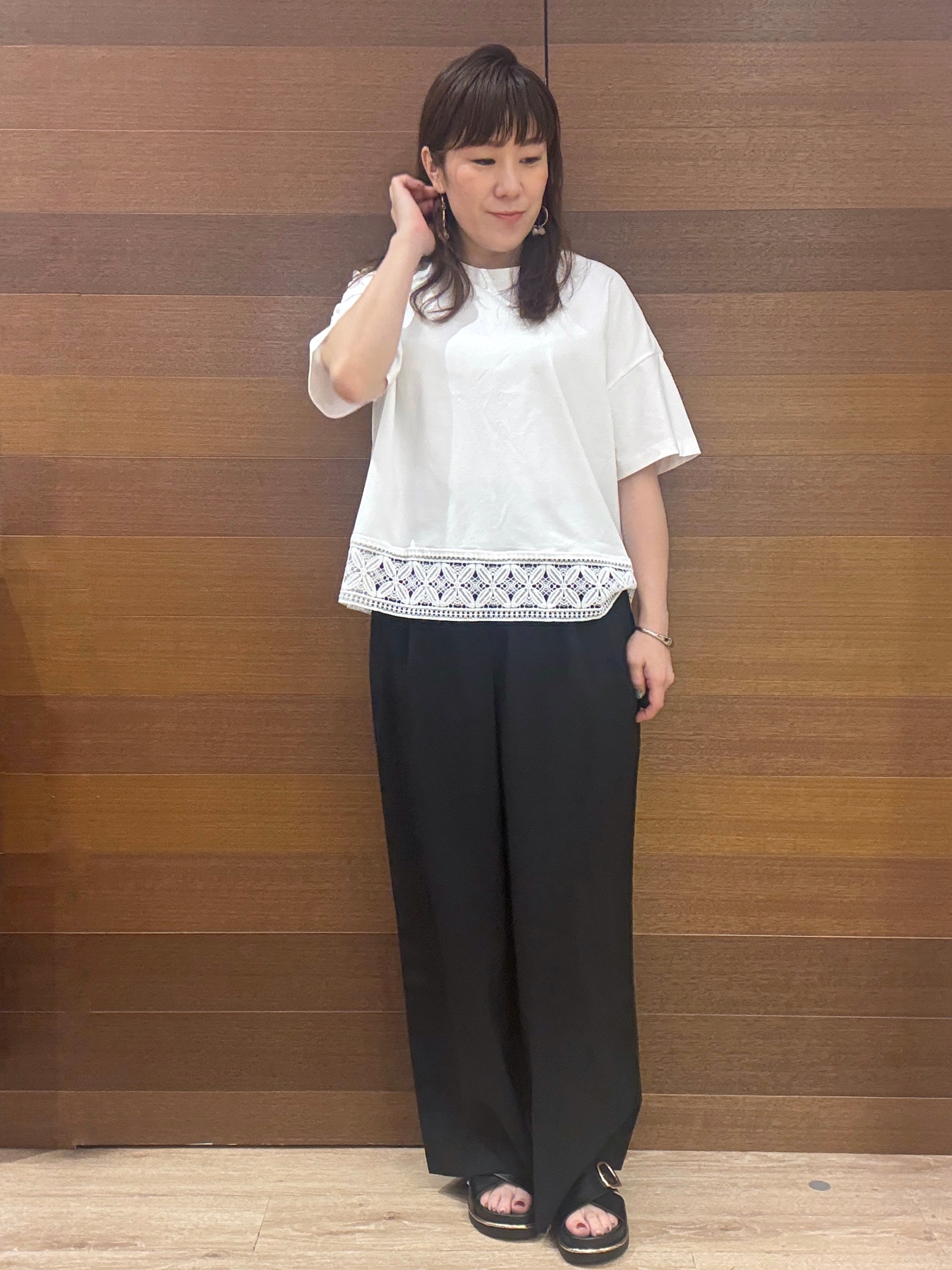 maichiさんの「OPAQUE.CLIP｜裾レースカットソー【洗濯機OK】」を使ったコーディネート