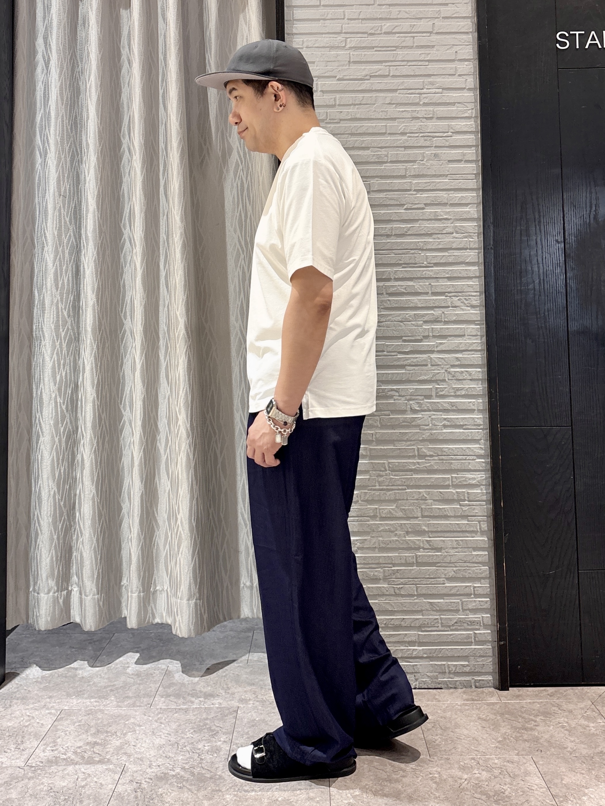 Pーyamaさんの「THE SHOP TK｜【セットアップ可／洗濯機OK】アソート ジップ半袖シャツ」を使ったコーディネート