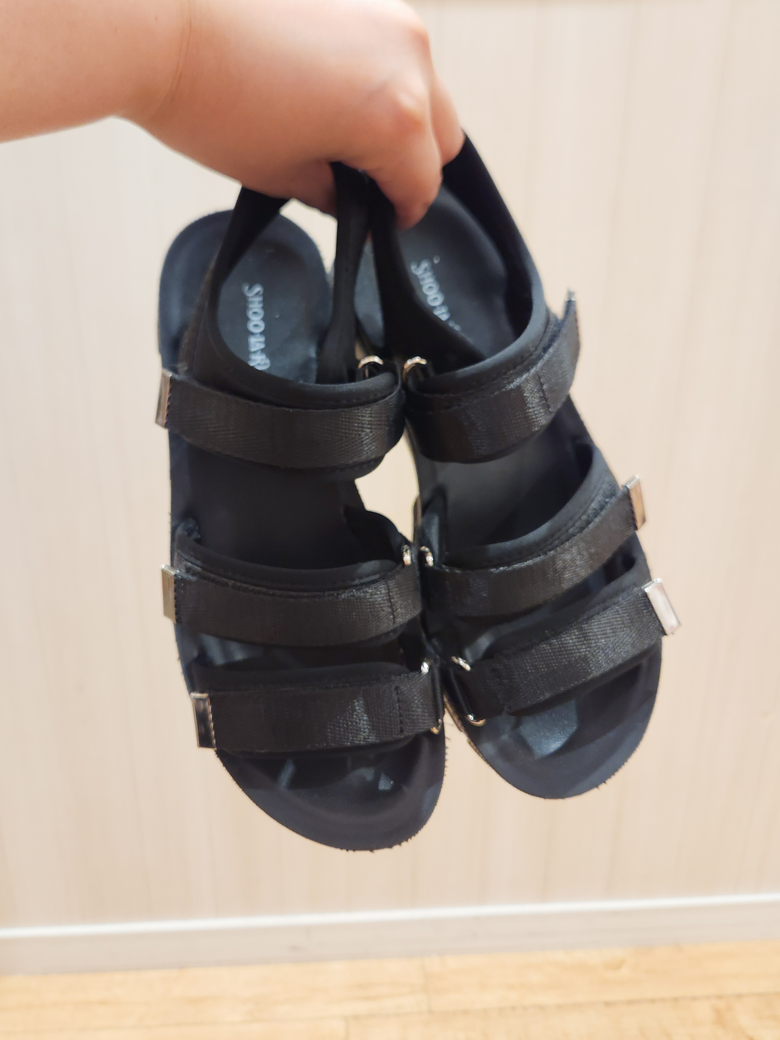 れーやんさんの「SHOO･LA･RUE｜【洗濯機可/体型カバー】二の腕隠れる ゆるっとドルマンバンドカラーシャツ」を使ったコーディネート