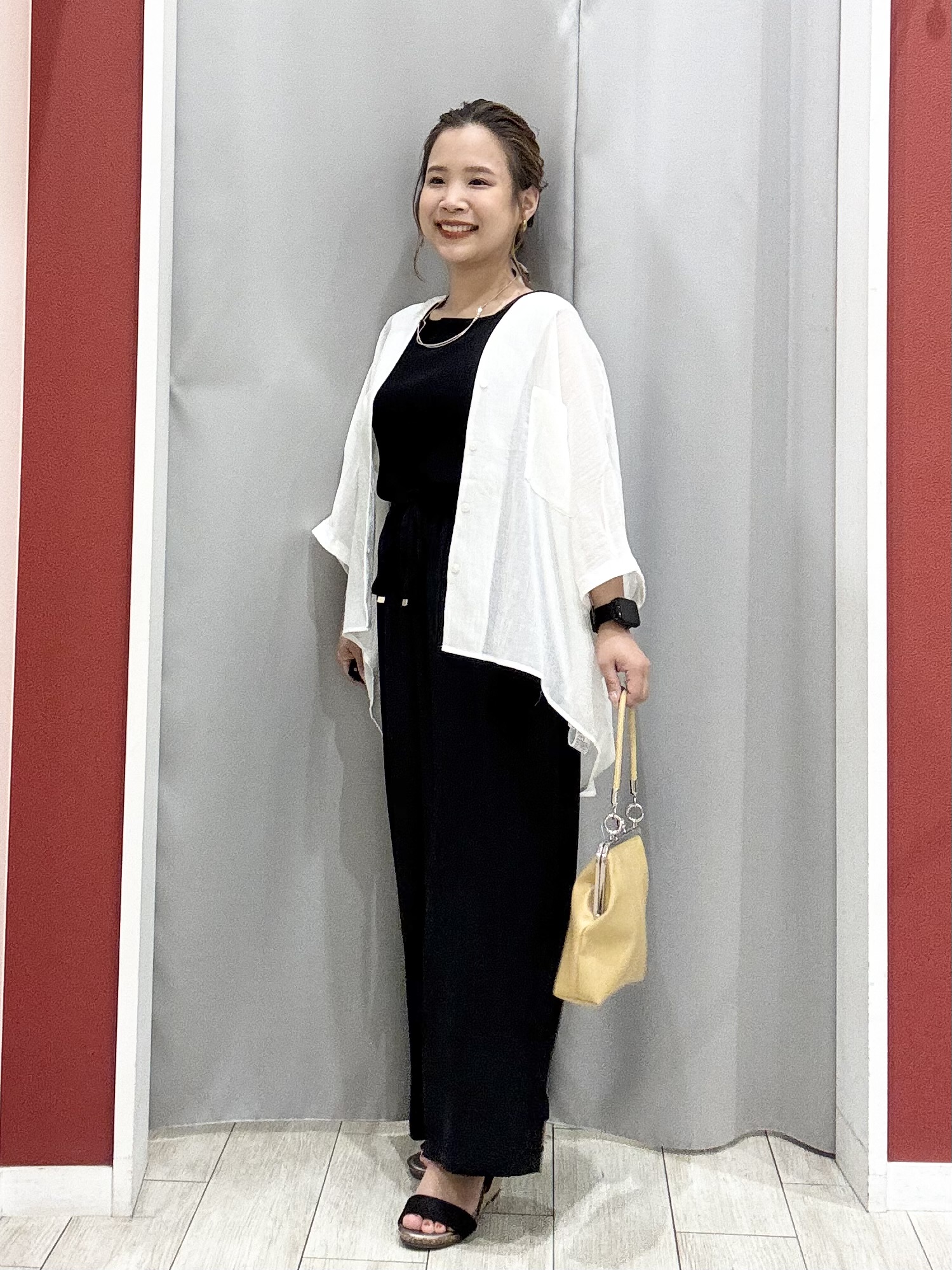 shioさんの「SHOO･LA･RUE｜【洗濯機可/選べる6色】程よいシアー感が涼し気 ゆったりワッシャードルマンブラウス」を使ったコーディネート