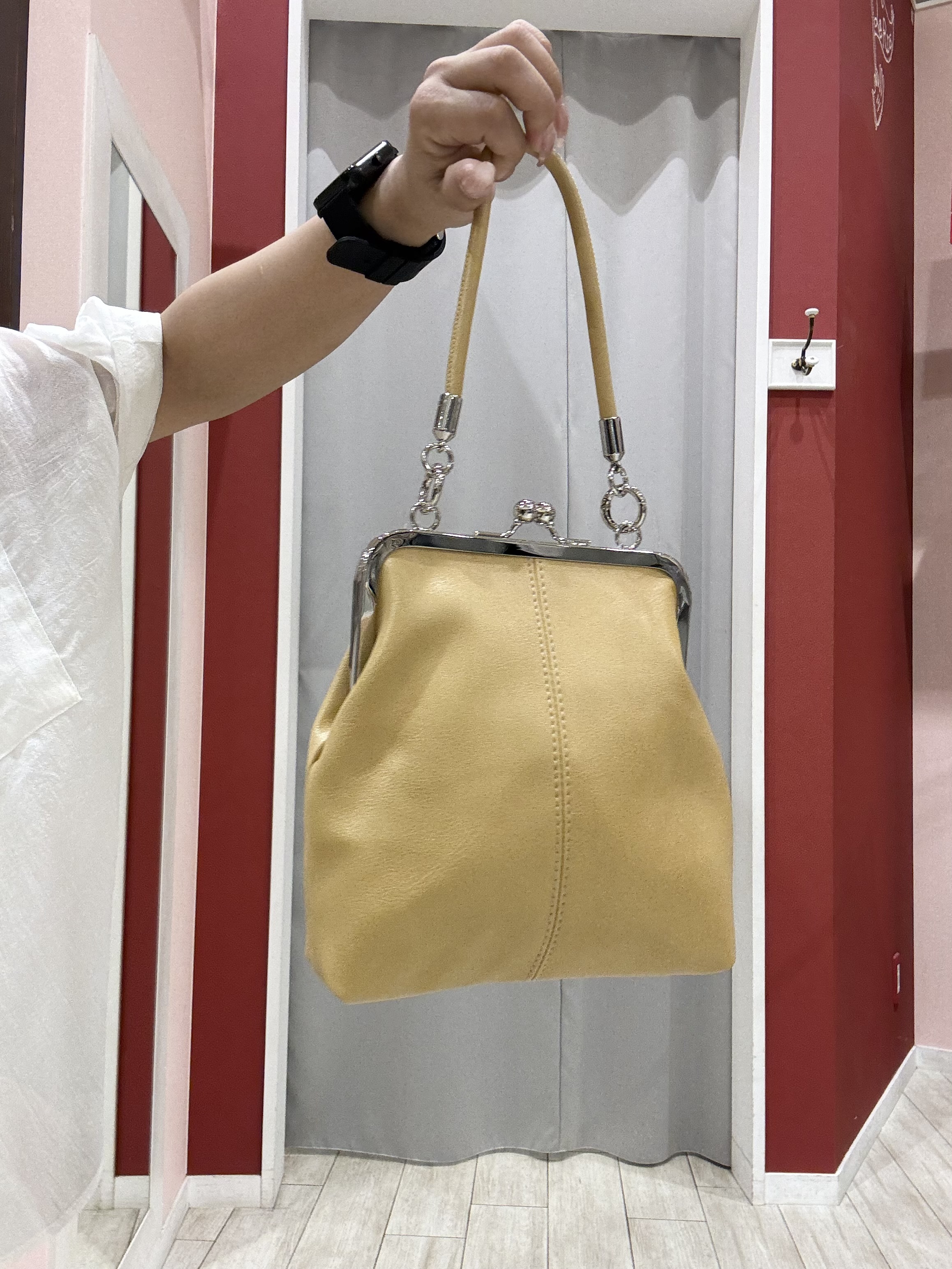 shioさんの「SHOO･LA･RUE｜【洗濯機可/選べる6色】程よいシアー感が涼し気 ゆったりワッシャードルマンブラウス」を使ったコーディネート