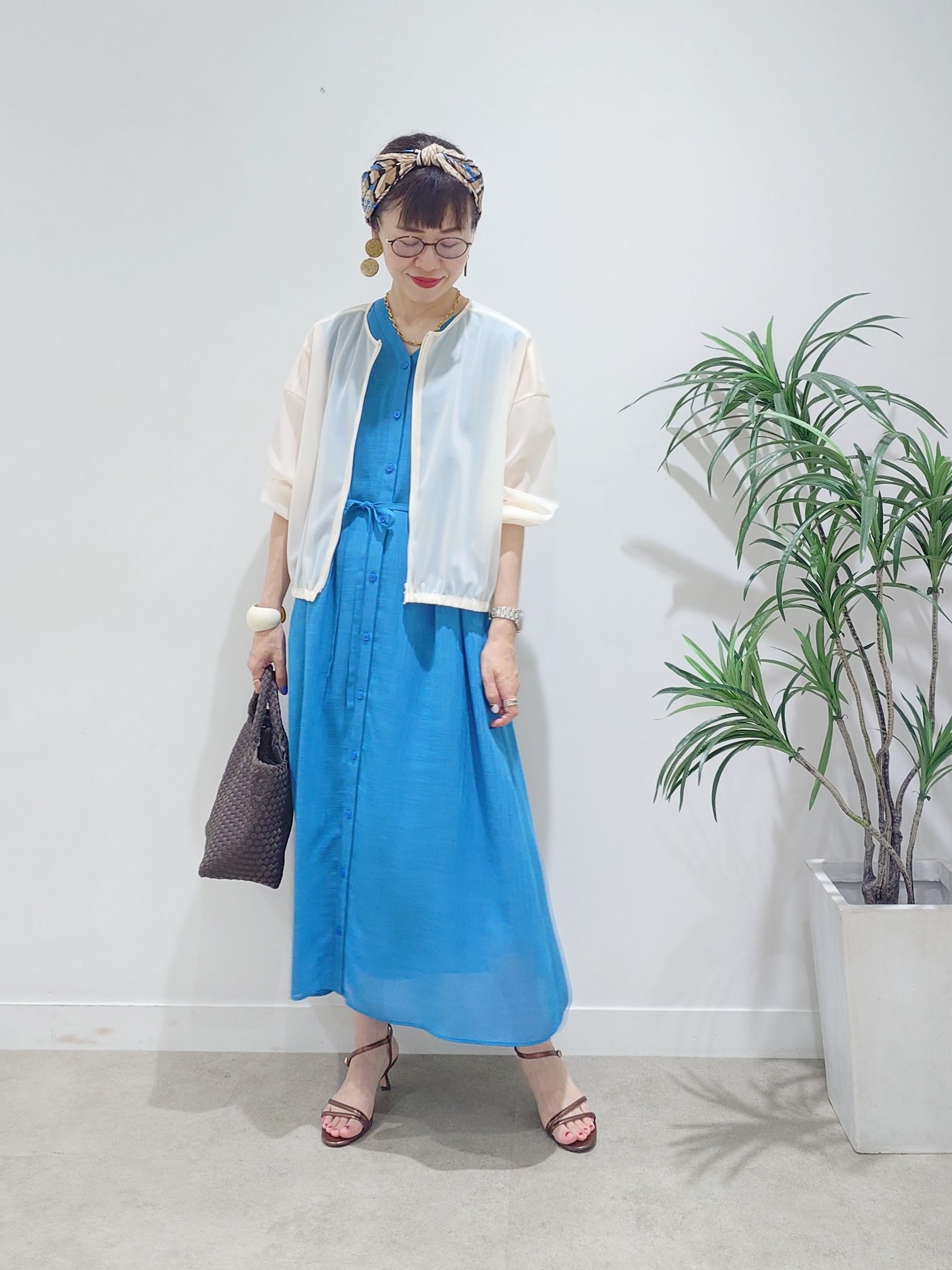 MUTSUKOさんの「UNTITLED｜【秋羽織り/ジップ】トリコットシアーブラウス」を使ったコーディネート