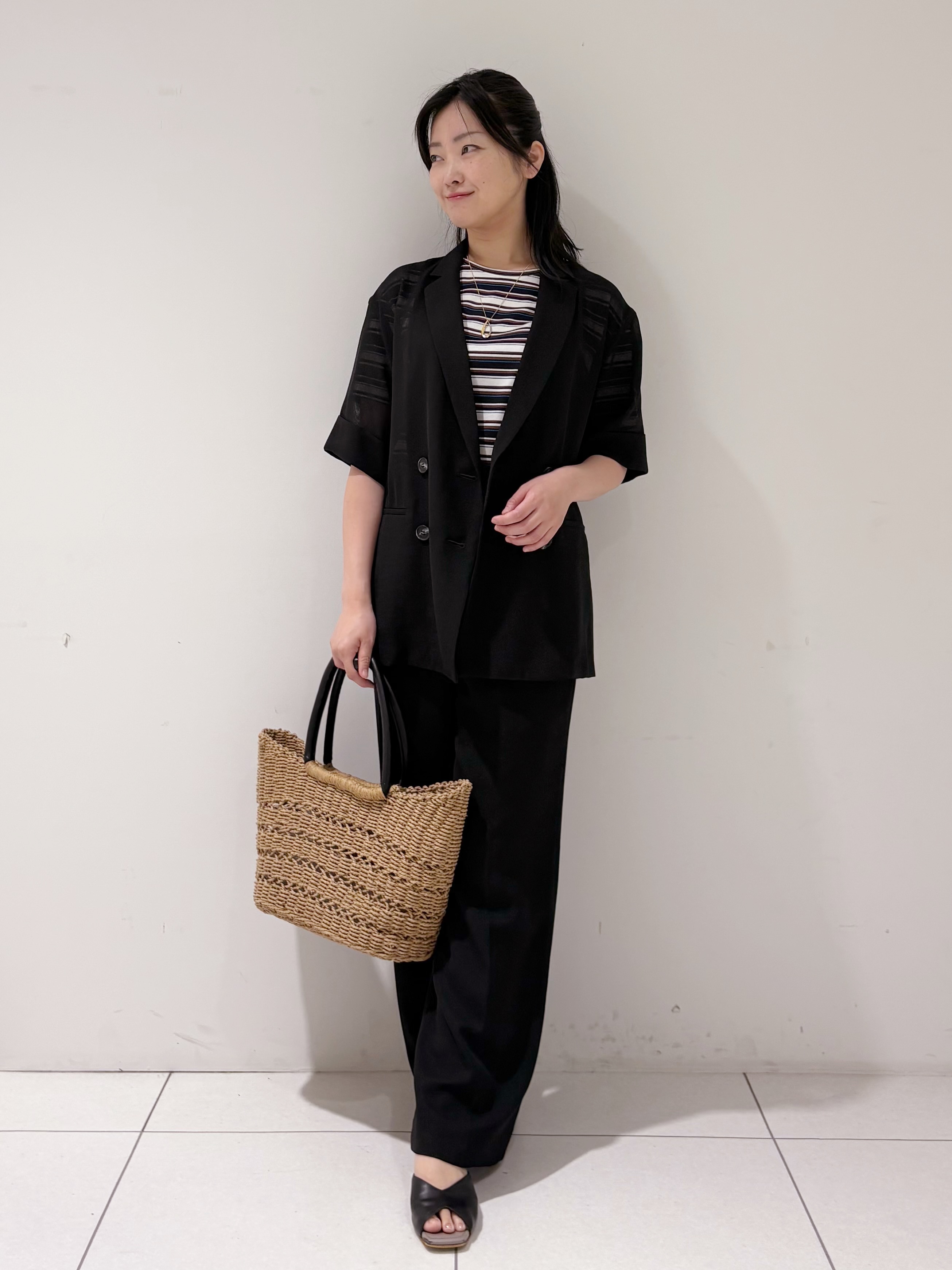 momokoさんの「INDIVI｜【洗える／メッシュ素材／SETUP可能】半袖シアージャケット」を使ったコーディネート