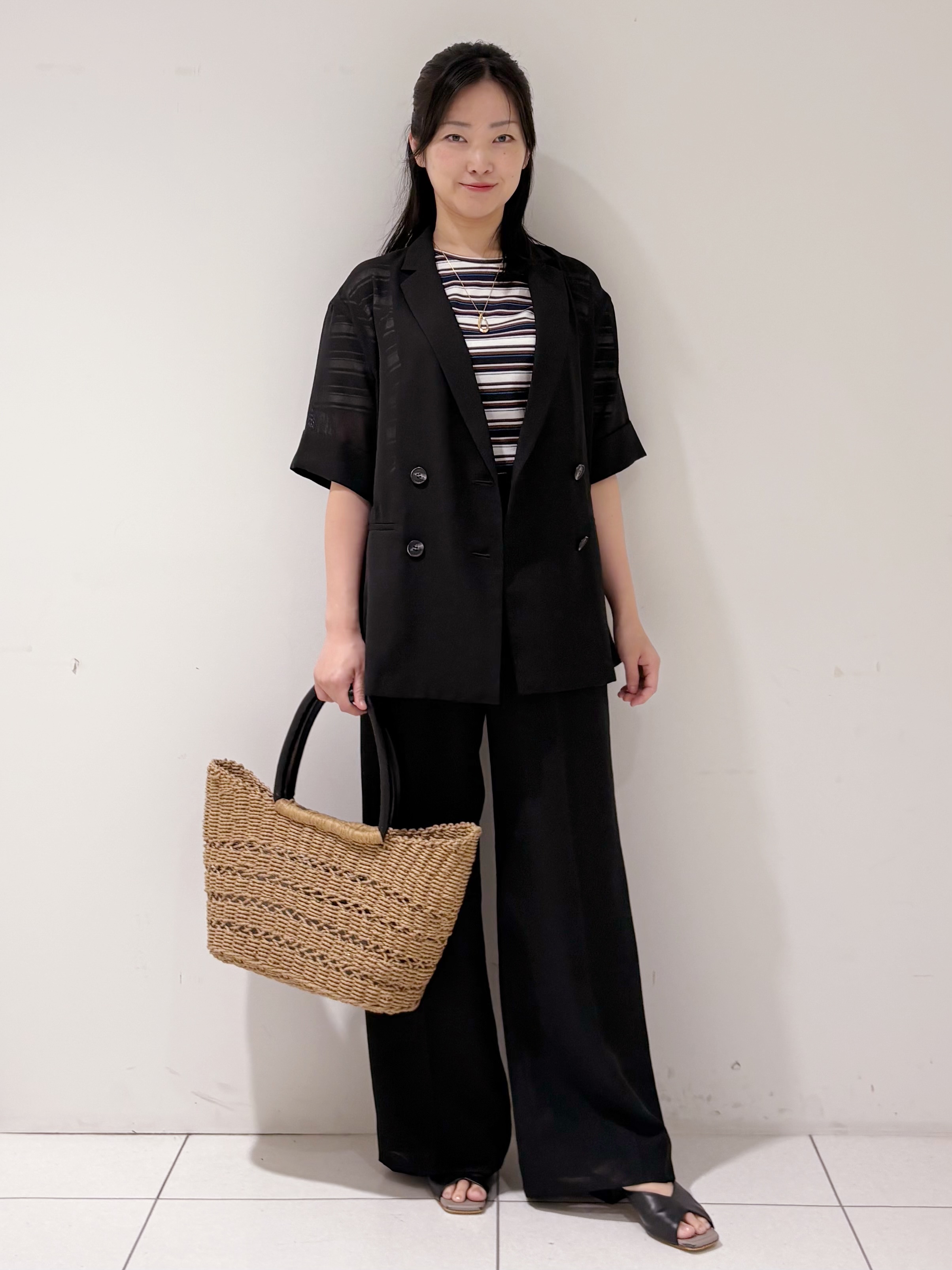 momokoさんの「INDIVI｜【洗える／メッシュ素材／SETUP可能】半袖シアージャケット」を使ったコーディネート