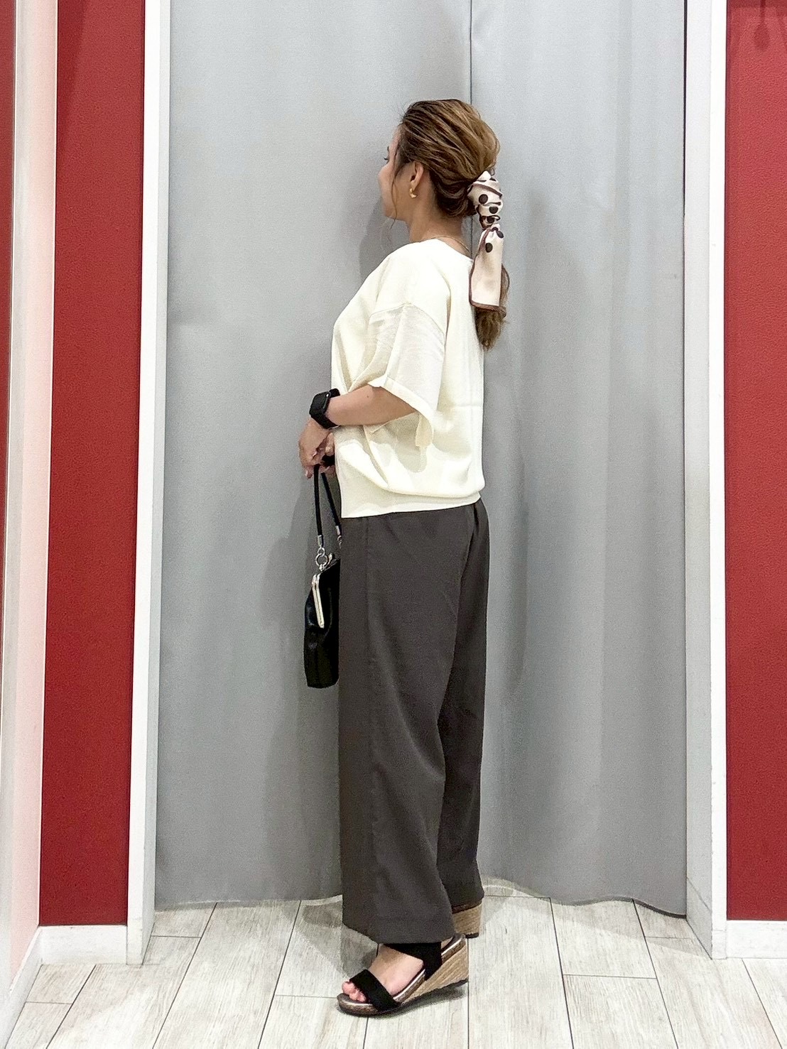 shioさんの「SHOO･LA･RUE｜【S-LL/洗濯機可】インせず着られる ひらり袖ニット」を使ったコーディネート