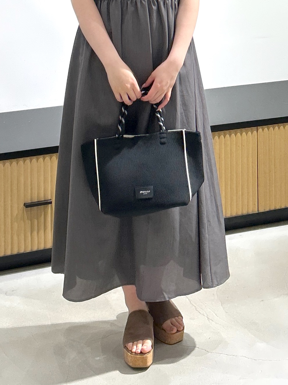 sayaさんの「OPAQUE.CLIP｜【接触冷感】麻混シアーノースリーブワンピース《洗濯機OK》」を使ったコーディネート