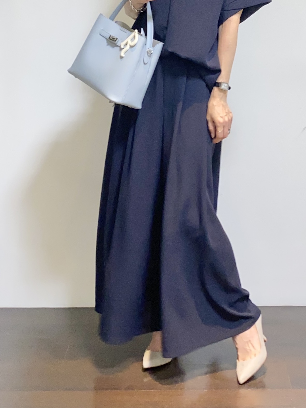 tomoさんの「UNTITLED｜【セットアップ可/UVカット/前後2WAY】リラクシーフレンチスリーブブラウス」を使ったコーディネート