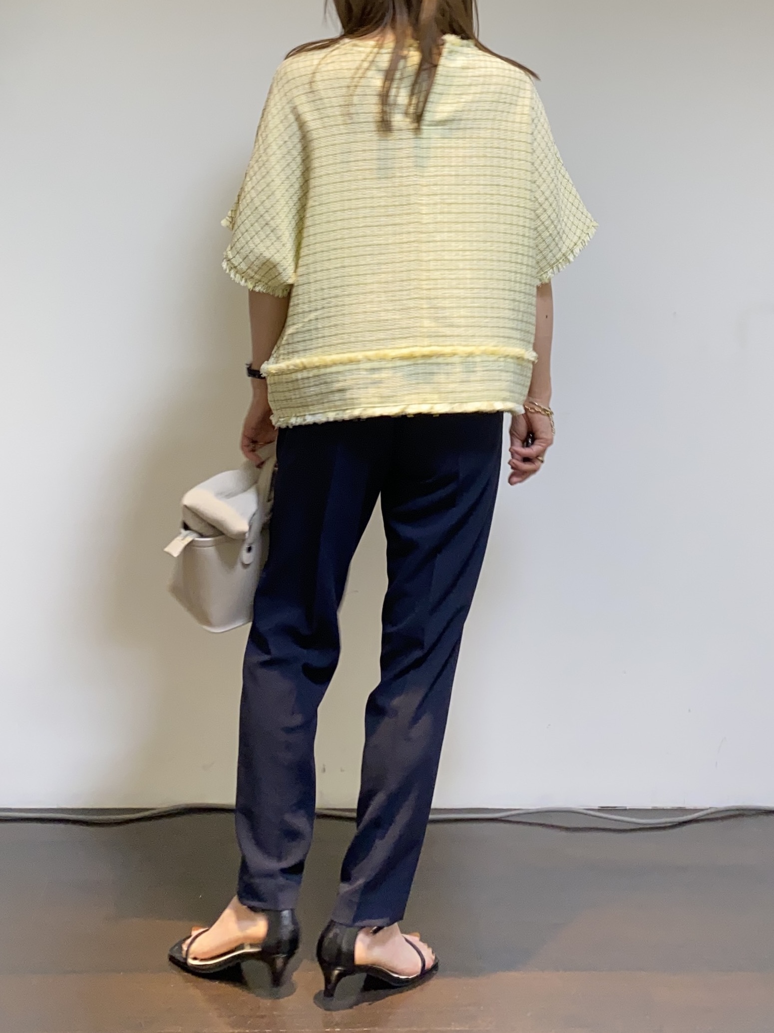 tomoさんの「UNTITLED｜◆ファンシーツイードブラウス」を使ったコーディネート