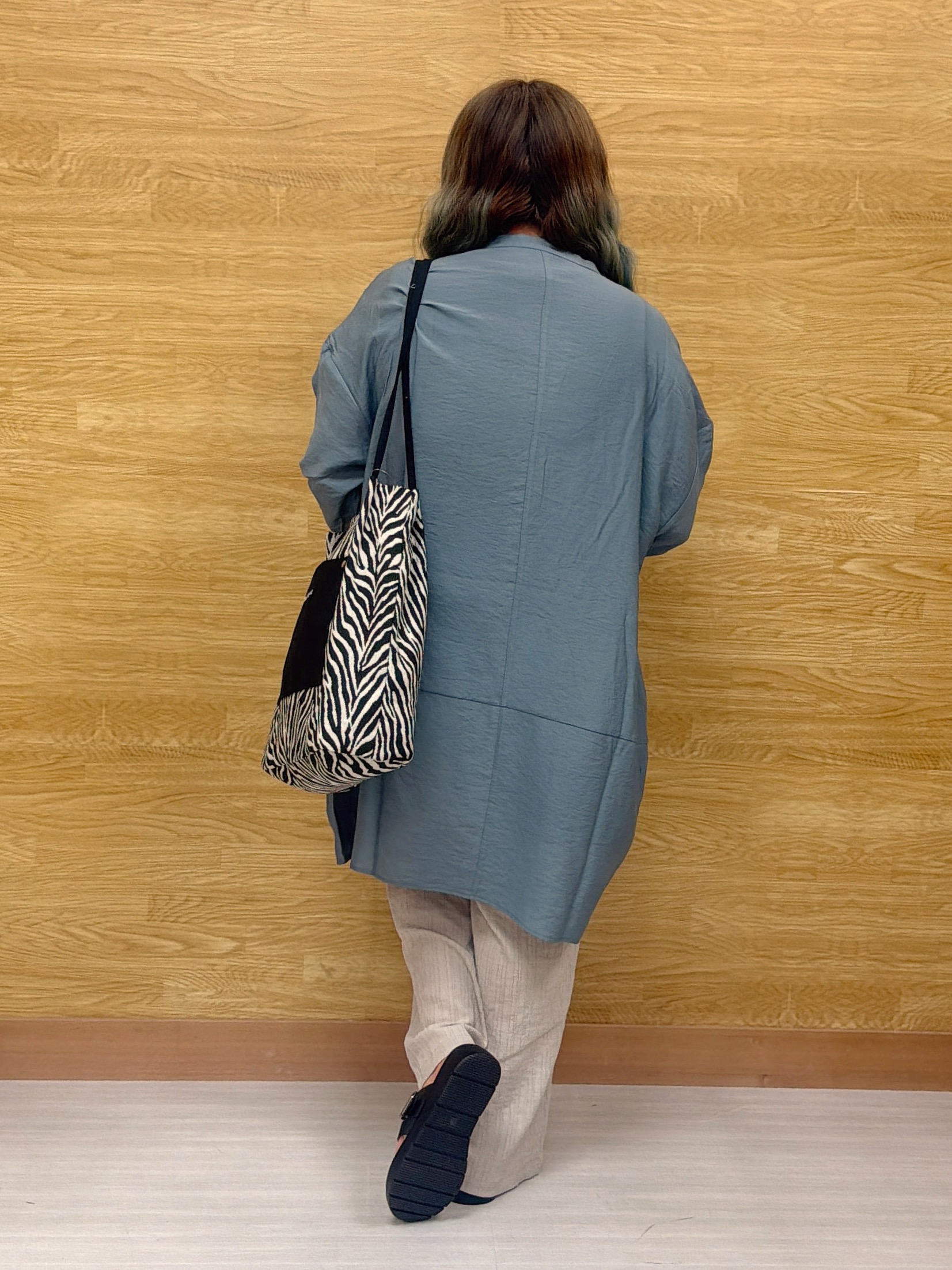 ぁむさんの「SHOO･LA･RUE｜【S-LL/洗濯後しわになりにくい】ゆるっと体型カバー 7分袖コクーンチュニック」を使ったコーディネート