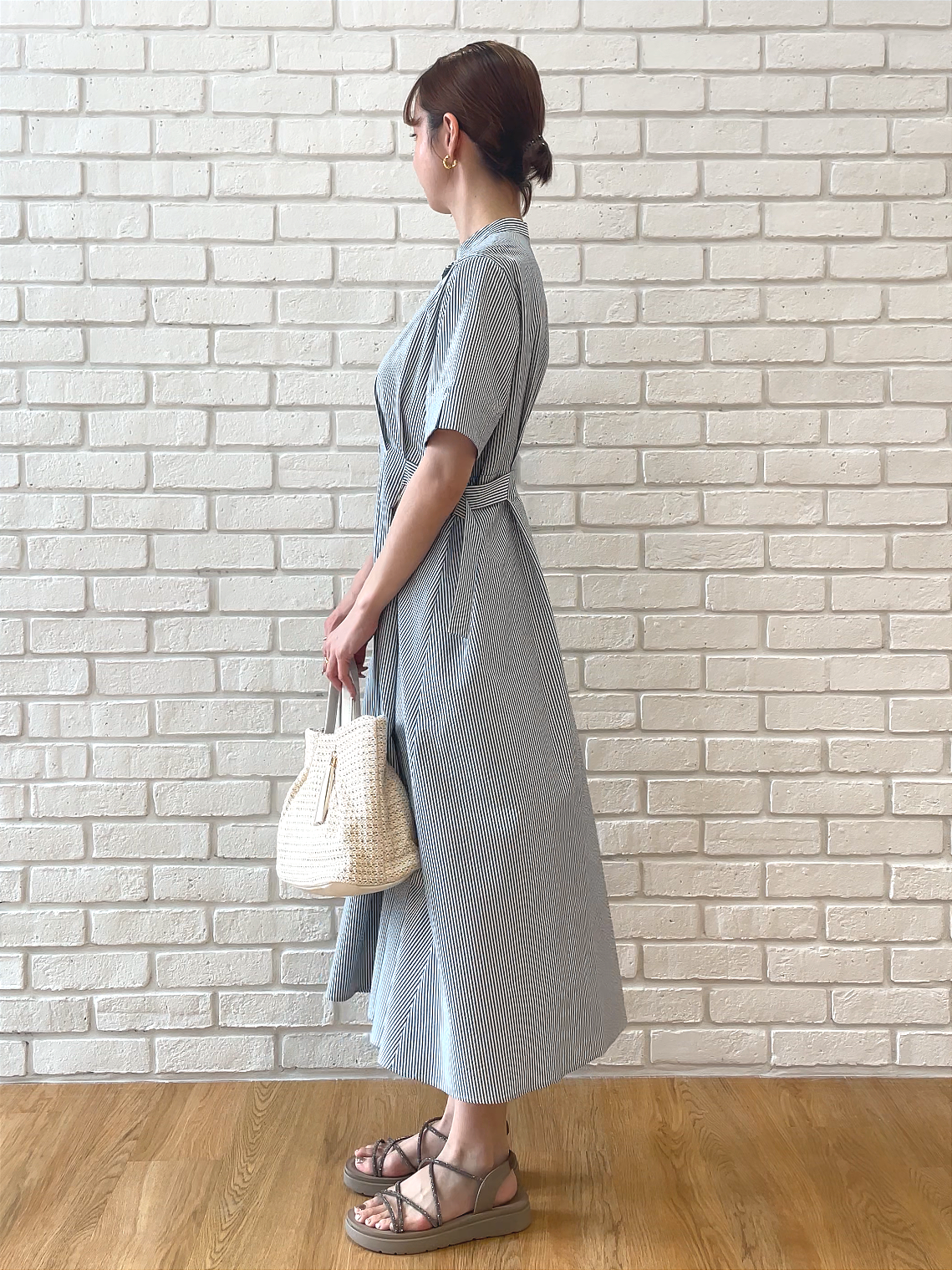 NATSUMIさんの「grove｜【低身長さんも選べる着丈/UV・シワになりにくいetc】涼やかさも、きちんとも叶うワンピース」を使ったコーディネート