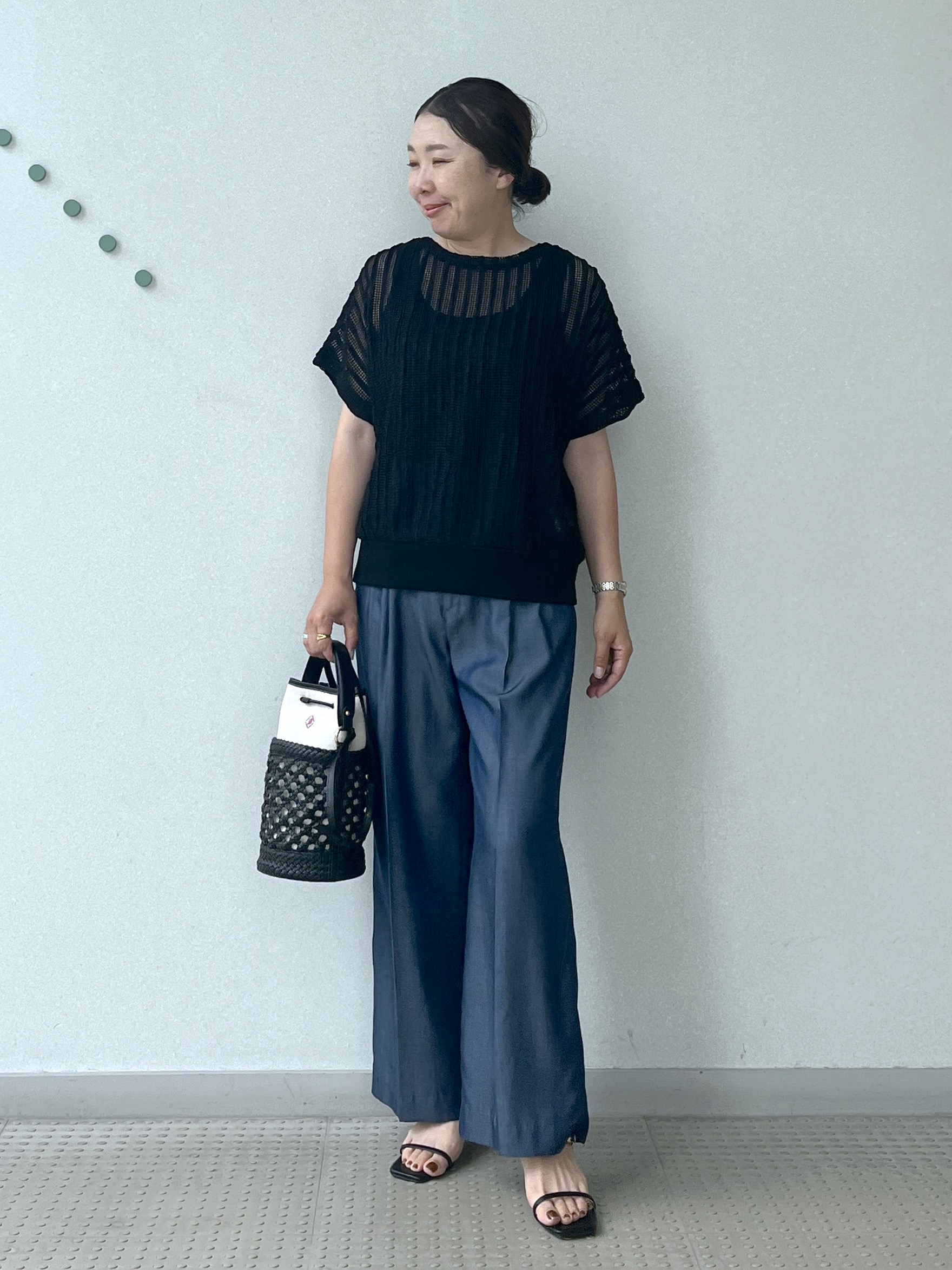 Soeさんの「DRESSTERIOR｜【体型カバー/日除け】ドルマンスリーブ シアーメッシュプルオーバー」を使ったコーディネート