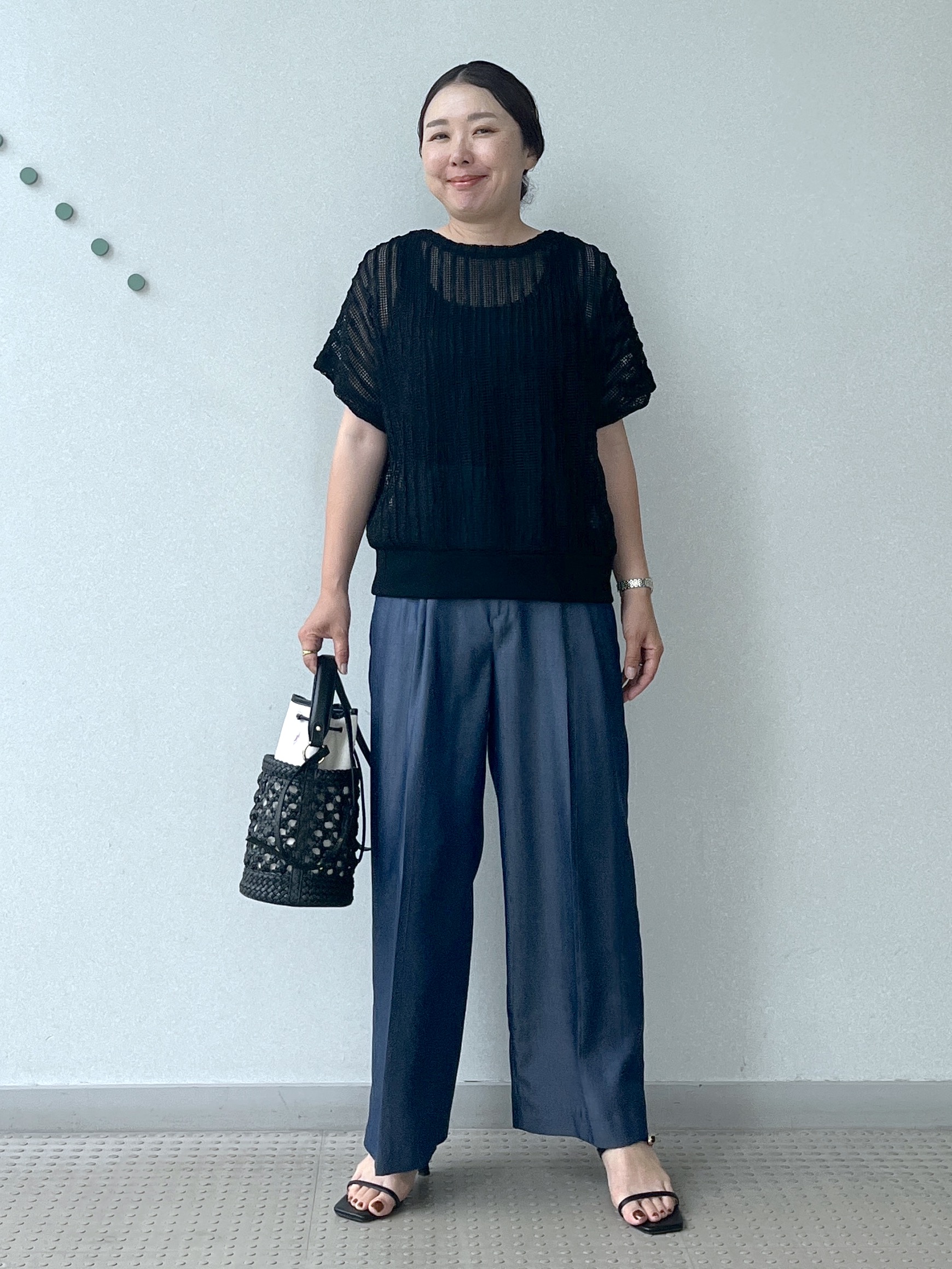 Soeさんの「DRESSTERIOR｜【体型カバー/日除け】ドルマンスリーブ シアーメッシュプルオーバー」を使ったコーディネート
