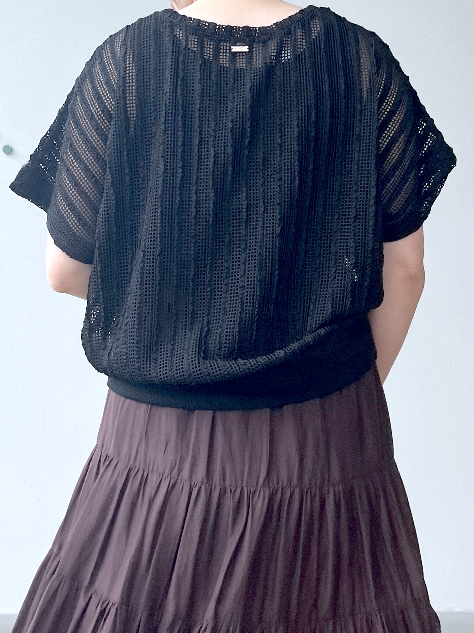 Soeさんの「DRESSTERIOR｜【体型カバー/日除け】ドルマンスリーブ シアーメッシュプルオーバー」を使ったコーディネート