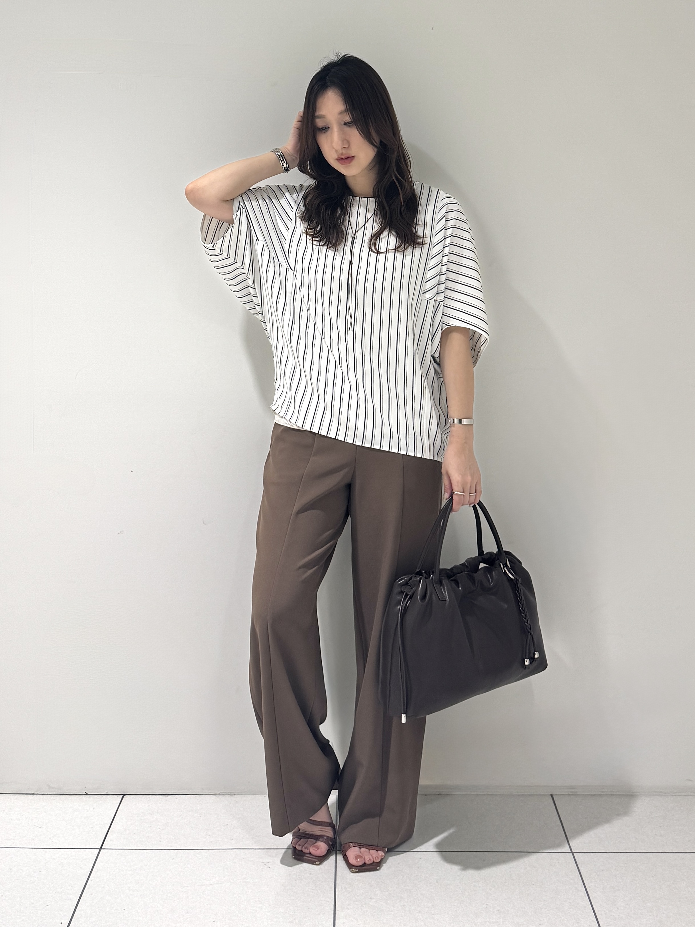 そんさんの「INDIVI｜【洗える／UVケア】ジョーゼットドルマンブラウス」を使ったコーディネート