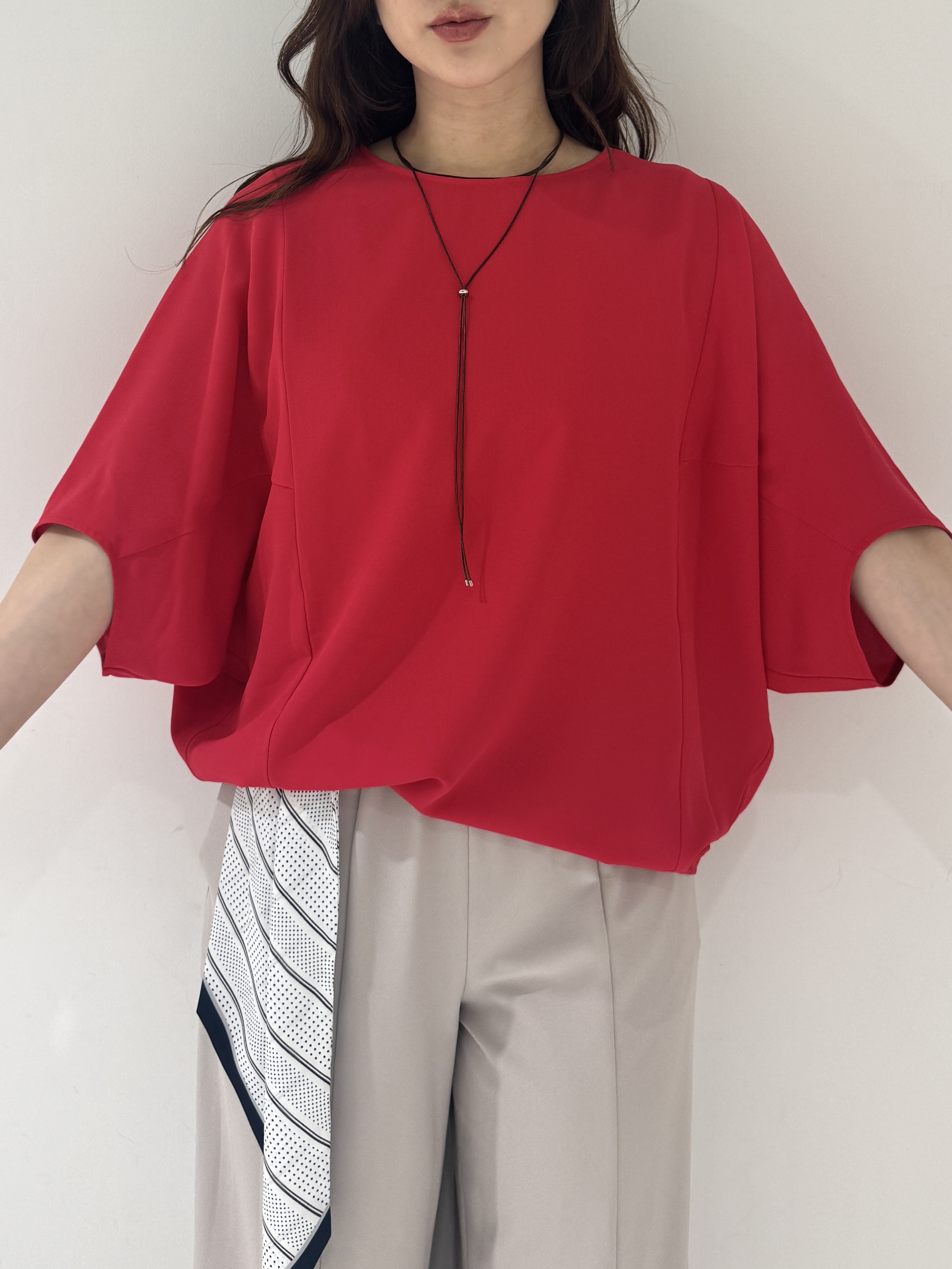 そんさんの「INDIVI｜【洗える／UVケア】ジョーゼットドルマンブラウス」を使ったコーディネート