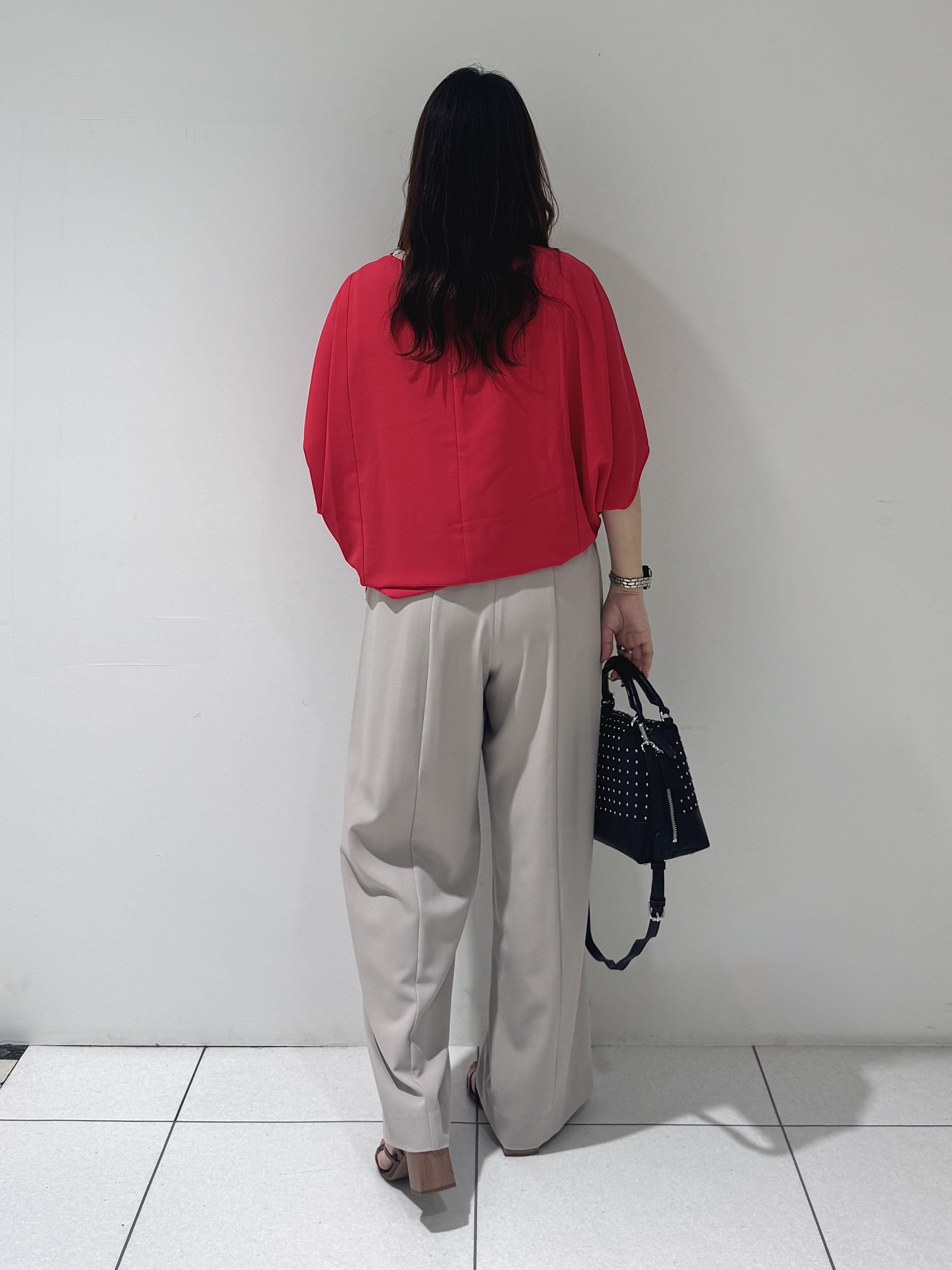 そんさんの「INDIVI｜【洗える／UVケア】ジョーゼットドルマンブラウス」を使ったコーディネート