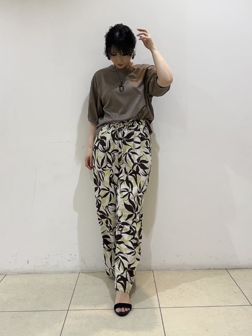 watanabeさんの「UNTITLED｜【汗染み防止/接触冷感】ランタンスリーブプルオーバー」を使ったコーディネート