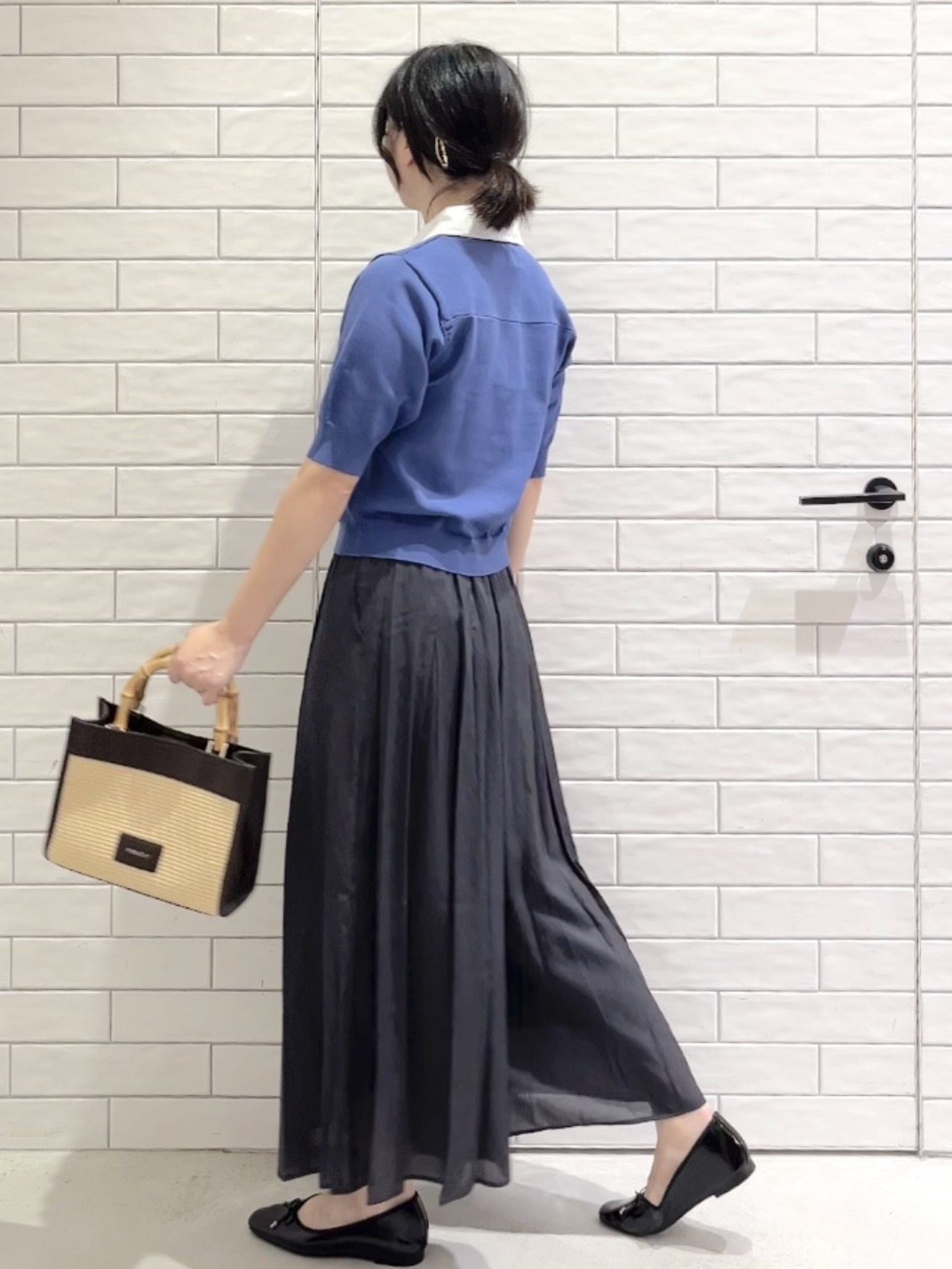 しおりさんの「OPAQUE.CLIP｜フォルムスリーブ ドッキングポロ衿ニット【洗濯機OK】」を使ったコーディネート