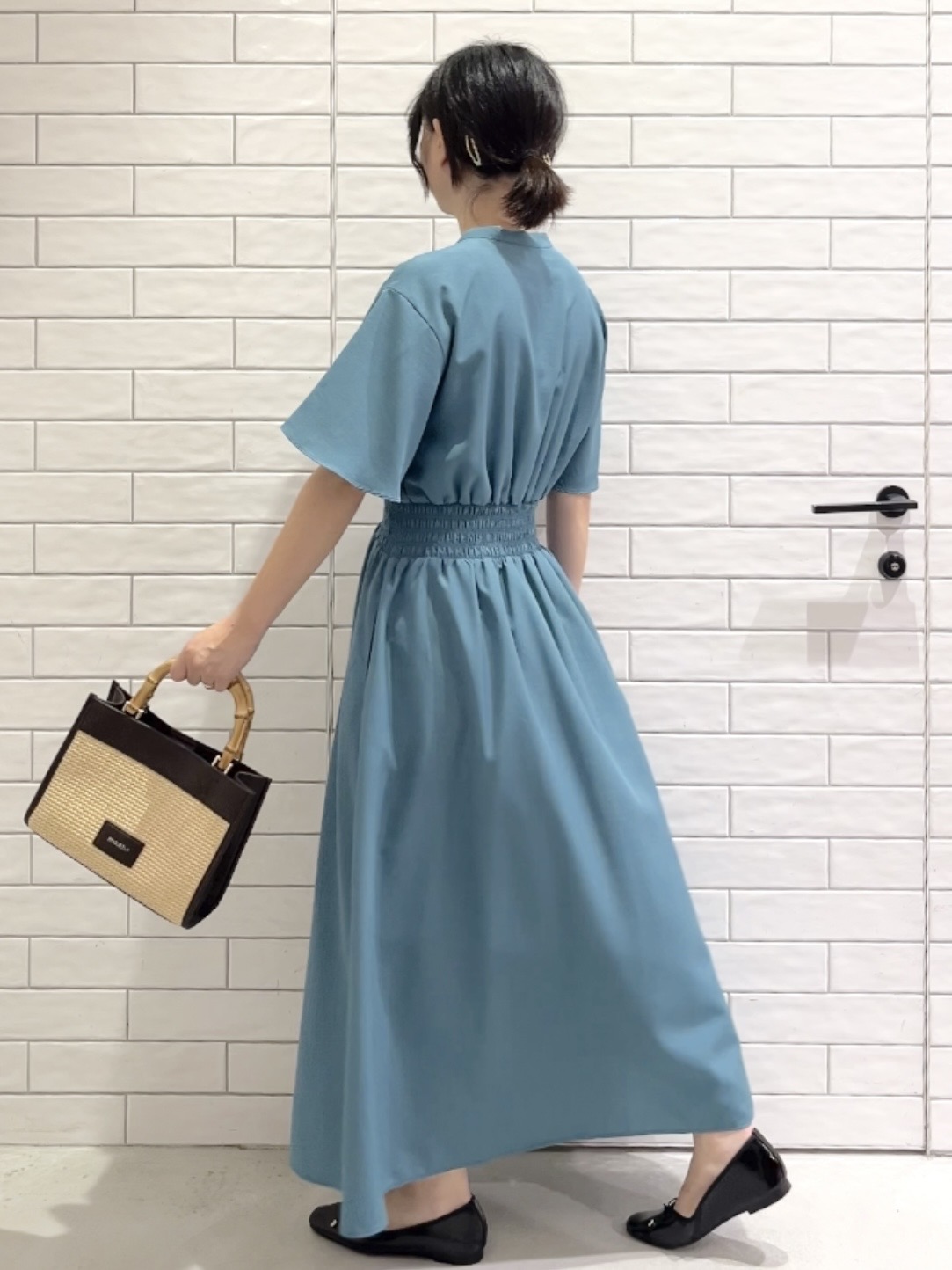しおりさんの「OPAQUE.CLIP｜スキッパーシャツワンピース【洗濯機OK／イージーアイロン】」を使ったコーディネート