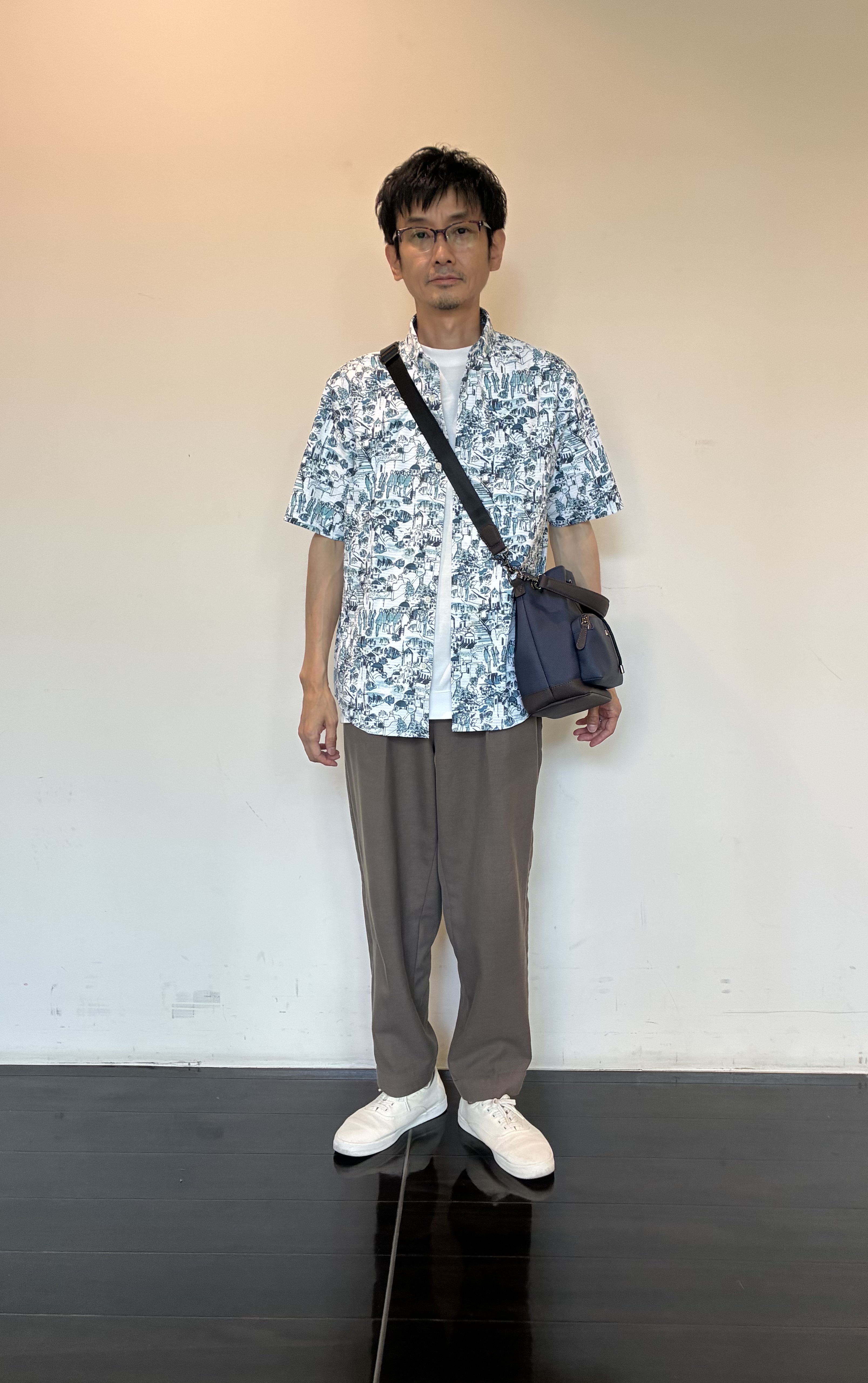 ハセガワさんの「TAKEO KIKUCHI｜【日本製】DotAir（R）リゾートプリント半袖シャツ」を使ったコーディネート
