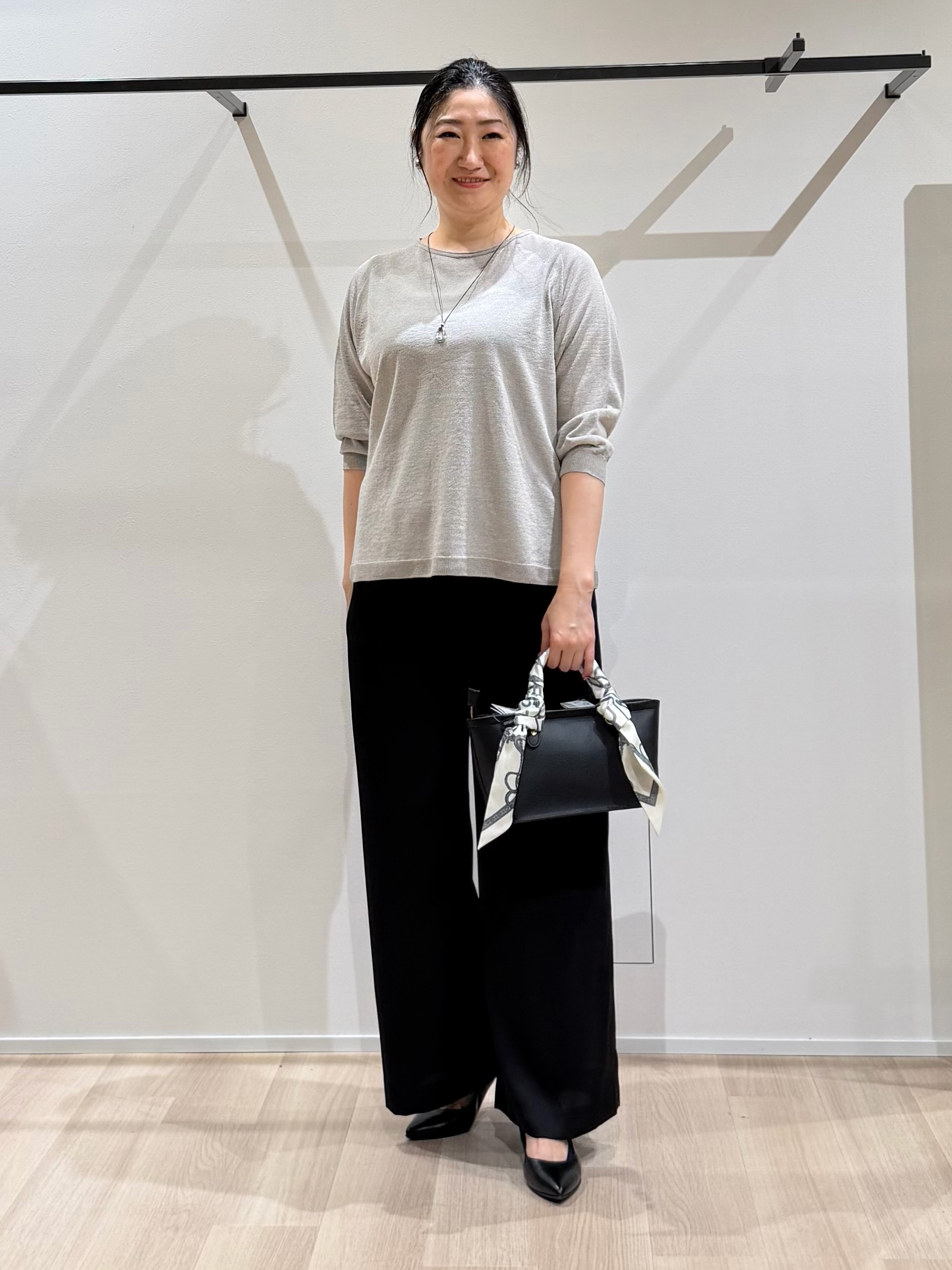 TOMOMIさんの「UNTITLED｜【ゆったり/リラクシー】リネンボートネックプルオーバー」を使ったコーディネート