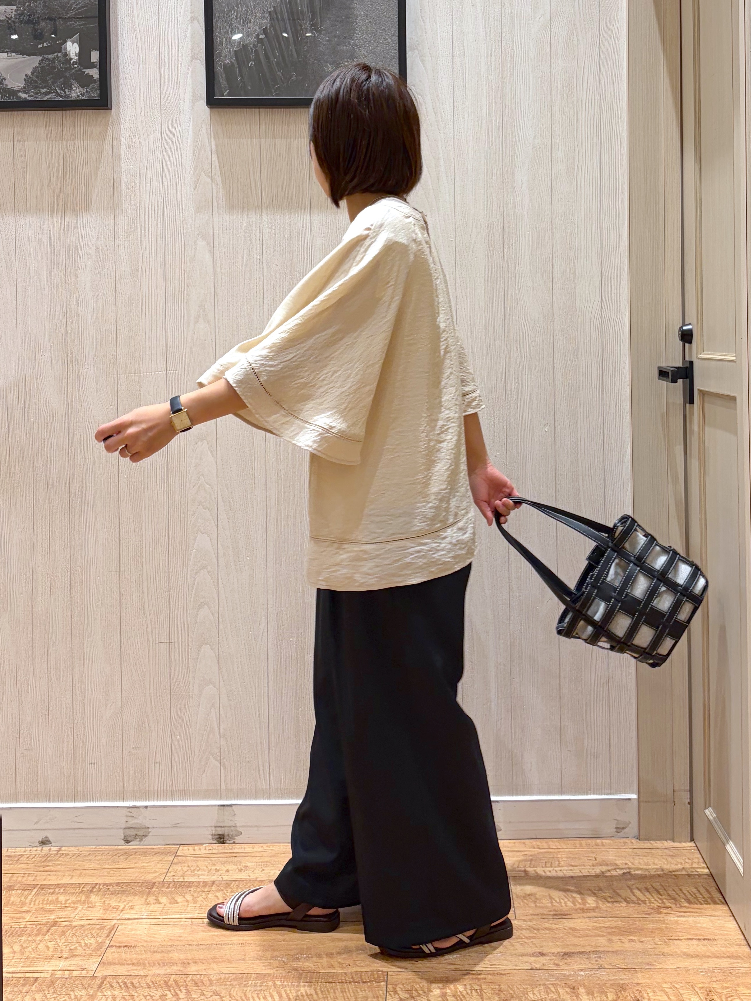 shirayuuuさんの「SHOO･LA･RUE｜【S-LL/洗濯機可/体型カバー】はしごレースがポイント スラブポンチョ風ブラウス」を使ったコーディネート