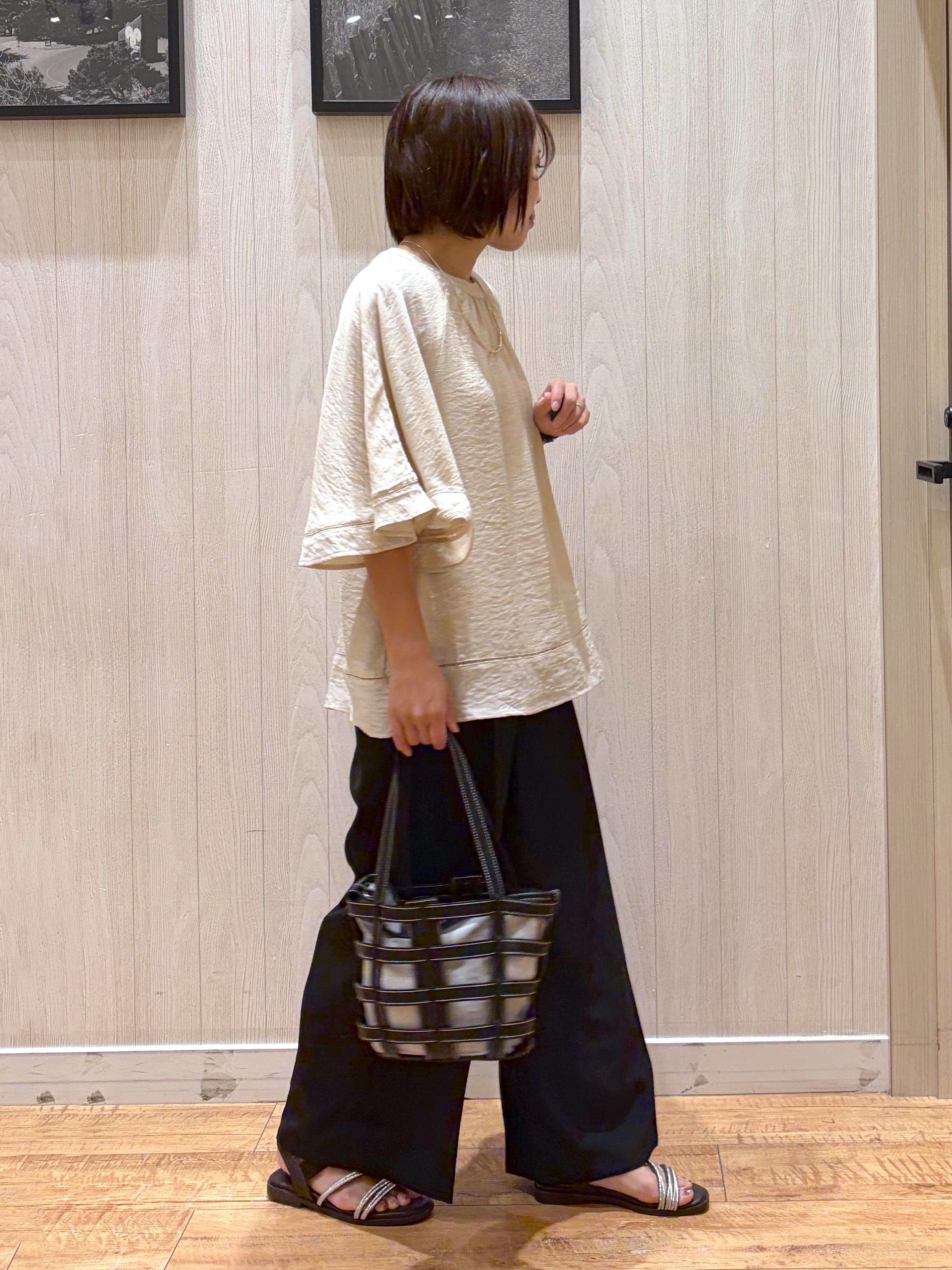 shirayuuuさんの「SHOO･LA･RUE｜【S-LL/洗濯機可/体型カバー】はしごレースがポイント スラブポンチョ風ブラウス」を使ったコーディネート