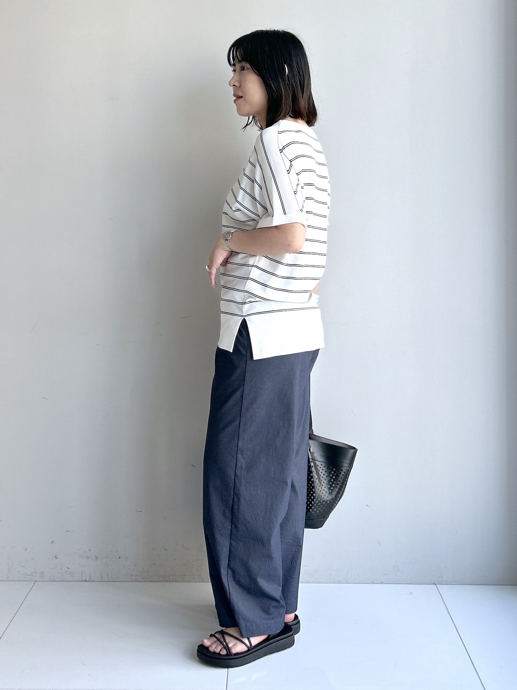 Hirokaさんの「grove｜【シリーズ累計36万枚！やわらかドライタッチ】夏にうれしい多機能ロングニット」を使ったコーディネート