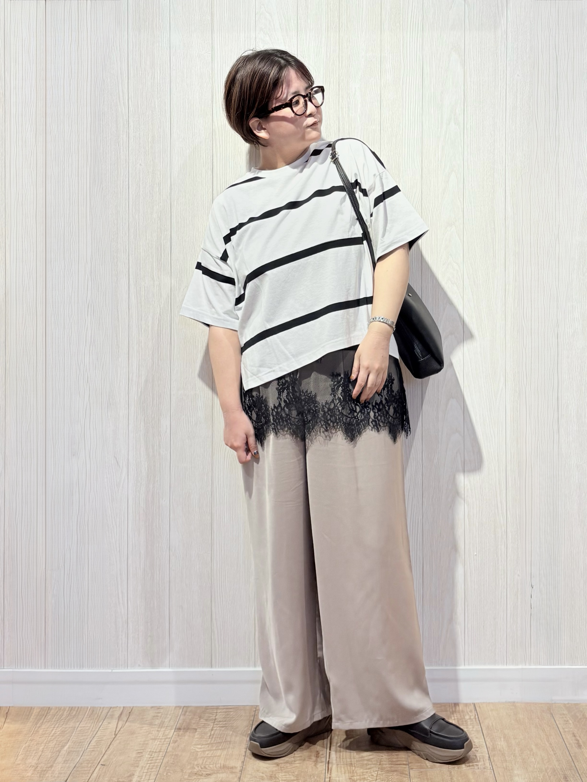 砂糖さんの「SHOO･LA･RUE｜【S-LL】涼しげで爽やか 太ボーダー斜め切り替えTシャツ」を使ったコーディネート