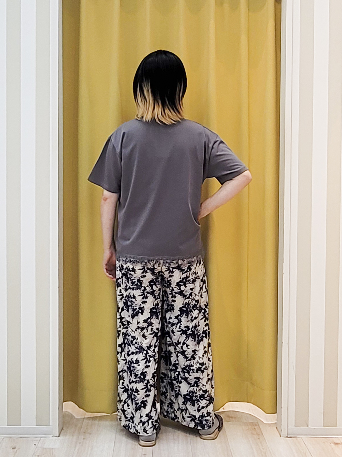 ねぎさんの「SHOO･LA･RUE｜【UV/S-LL/洗濯機可】真夏に着たい裾レースが女性らしさをプラスする プリントアソートTシャツ」を使ったコーディネート