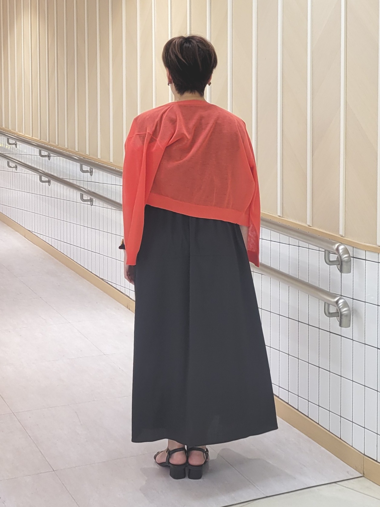 tomoさんの「COUP DE CHANCE｜【洗える/涼しい】スタンドカラーワンピース」を使ったコーディネート