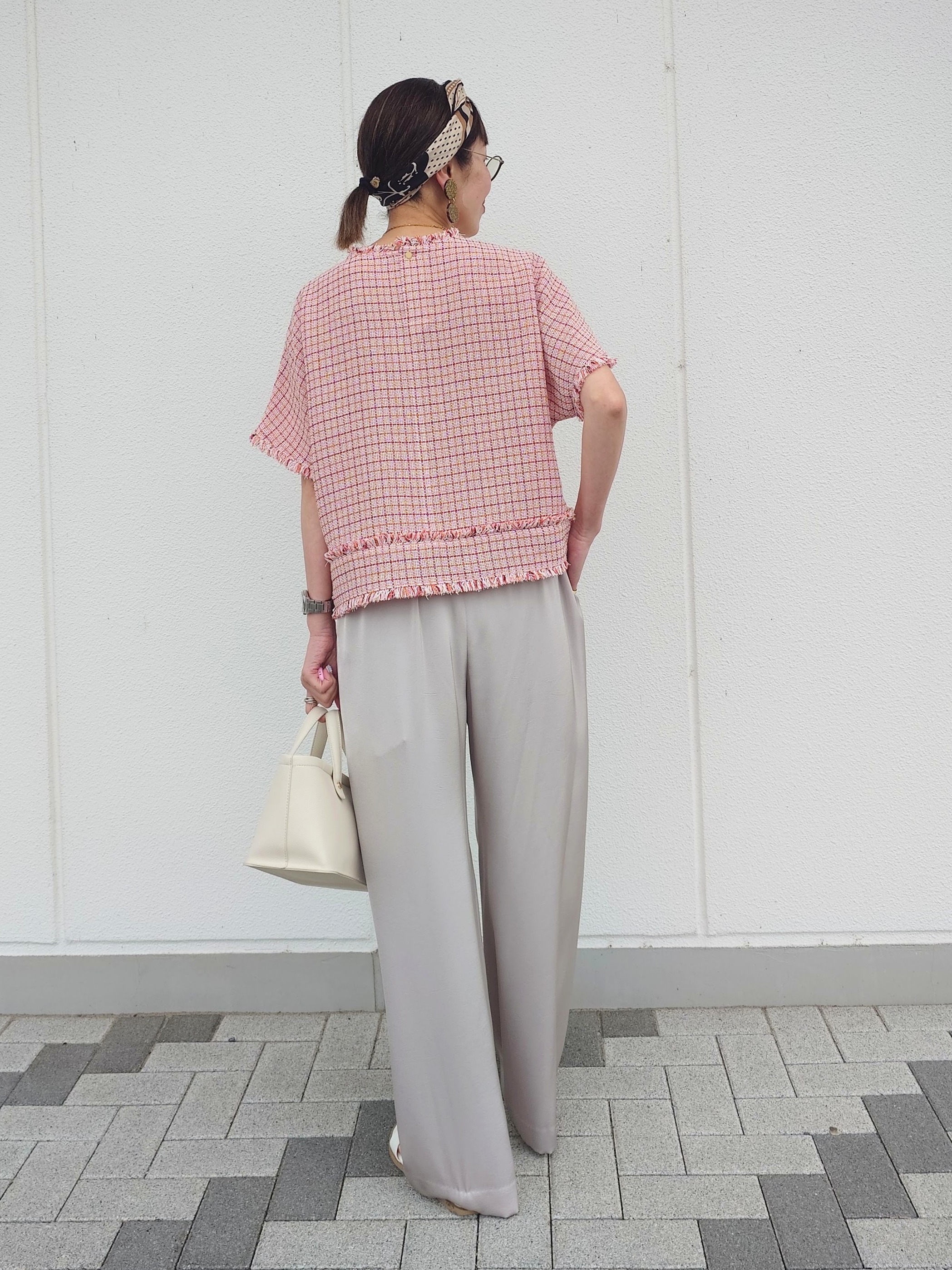 MUTSUKOさんの「UNTITLED｜◆ファンシーツイードブラウス」を使ったコーディネート