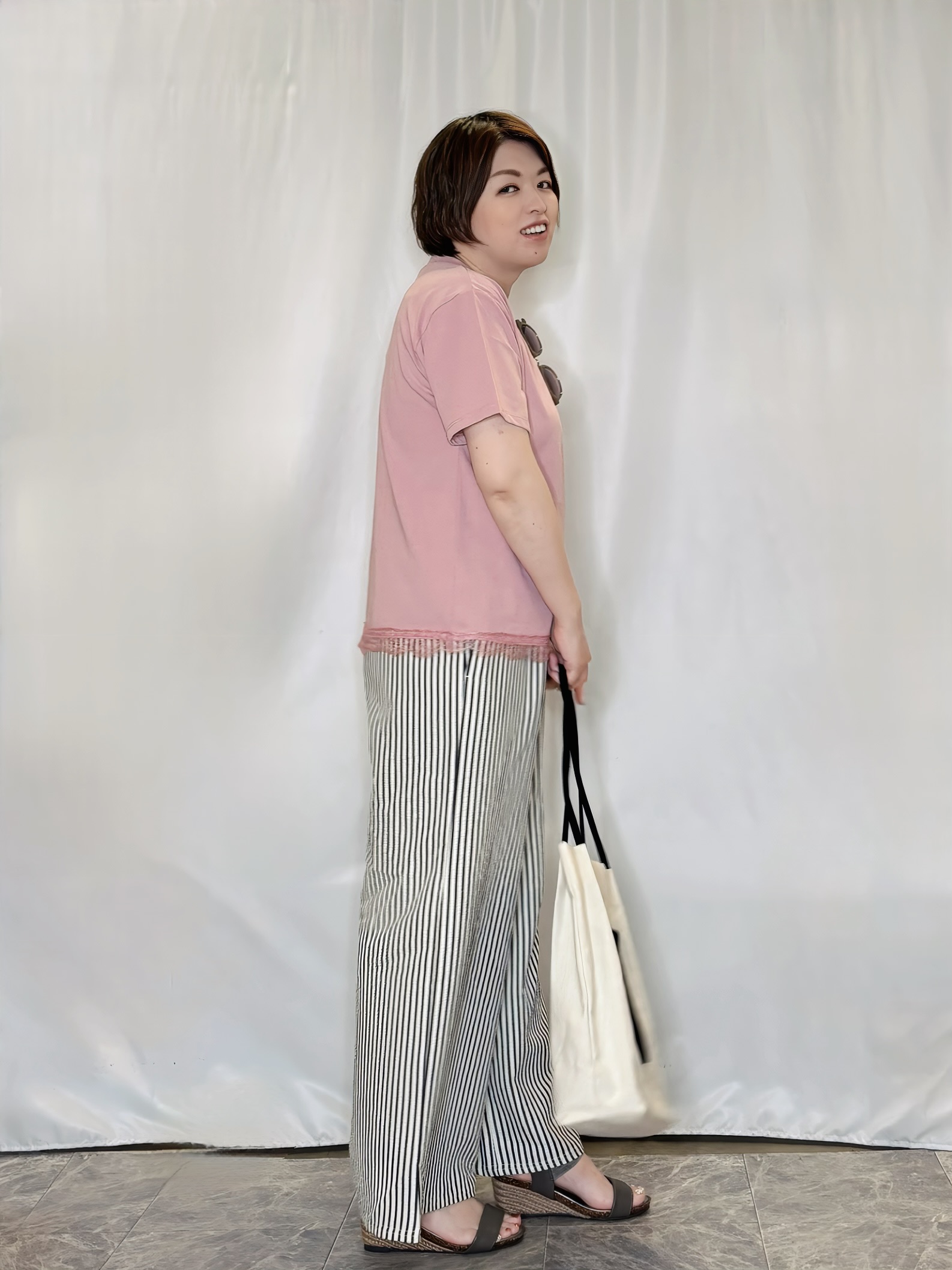 たみさんの「SHOO･LA･RUE｜【UV/S-LL/洗濯機可】真夏に着たい裾レースが女性らしさをプラスする プリントアソートTシャツ」を使ったコーディネート