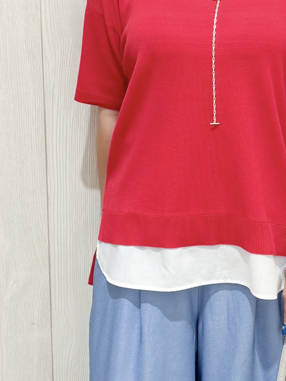愛さんの「SHOO･LA･RUE｜【UV/洗濯機可/S-LL】毛玉になりにくい シャツレイヤード風でこなれ見え 半袖ニット」を使ったコーディネート