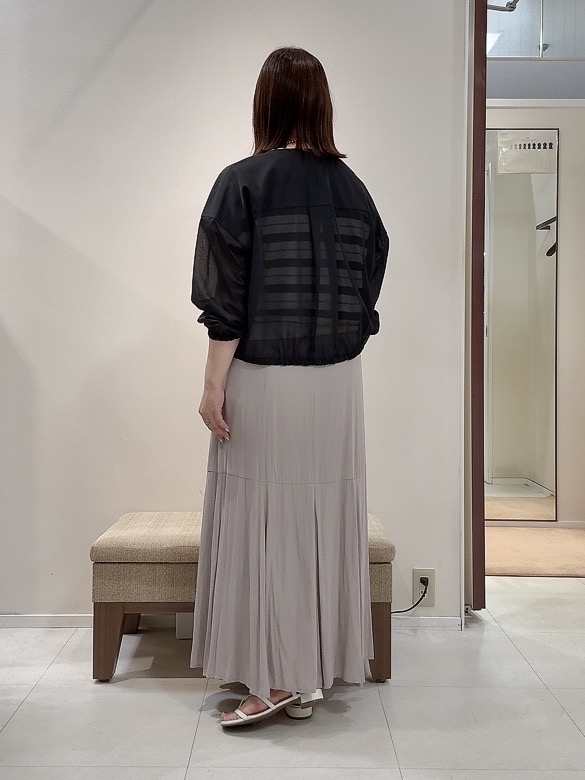YUIさんの「UNTITLED｜【秋羽織り/ジップ】トリコットシアーブラウス」を使ったコーディネート