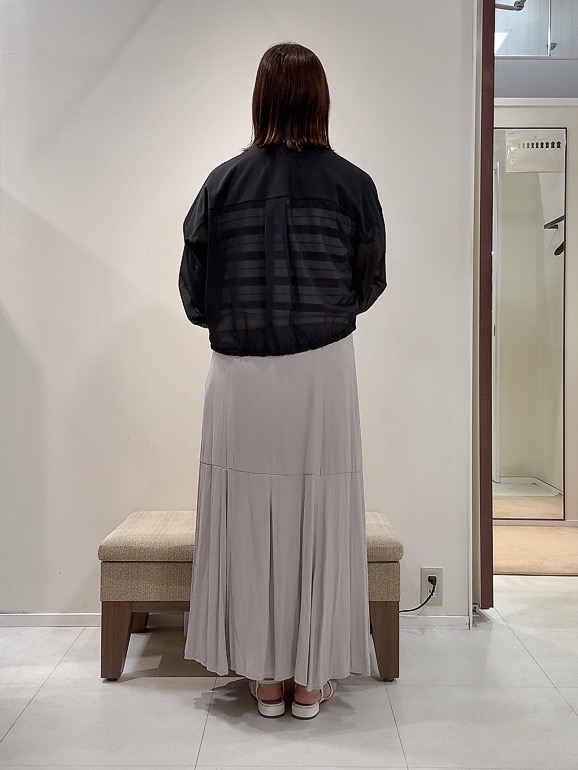 YUIさんの「UNTITLED｜【秋羽織り/ジップ】トリコットシアーブラウス」を使ったコーディネート