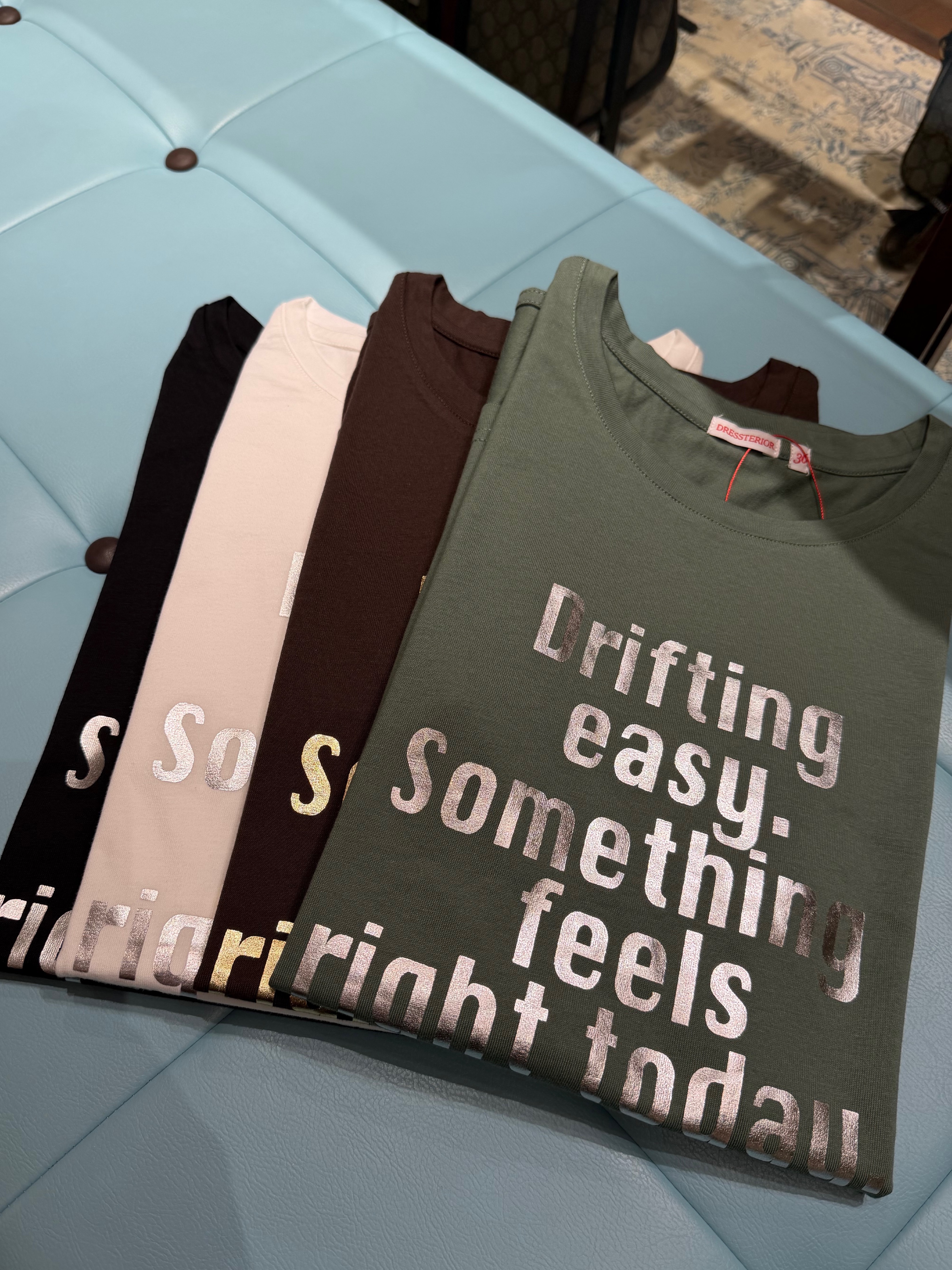 Asamiさんの「◆【箔ロゴ】箔プリントドルマンスリーブ Tシャツ」を使ったコーディネート