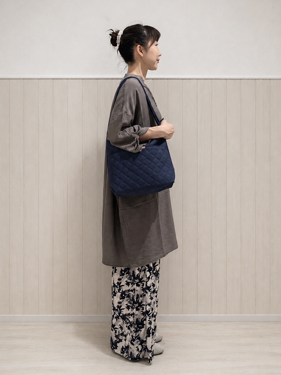 まつみさんの「SHOO･LA･RUE｜【S-LL/洗濯後しわになりにくい】ゆるっと体型カバー 7分袖コクーンチュニック」を使ったコーディネート