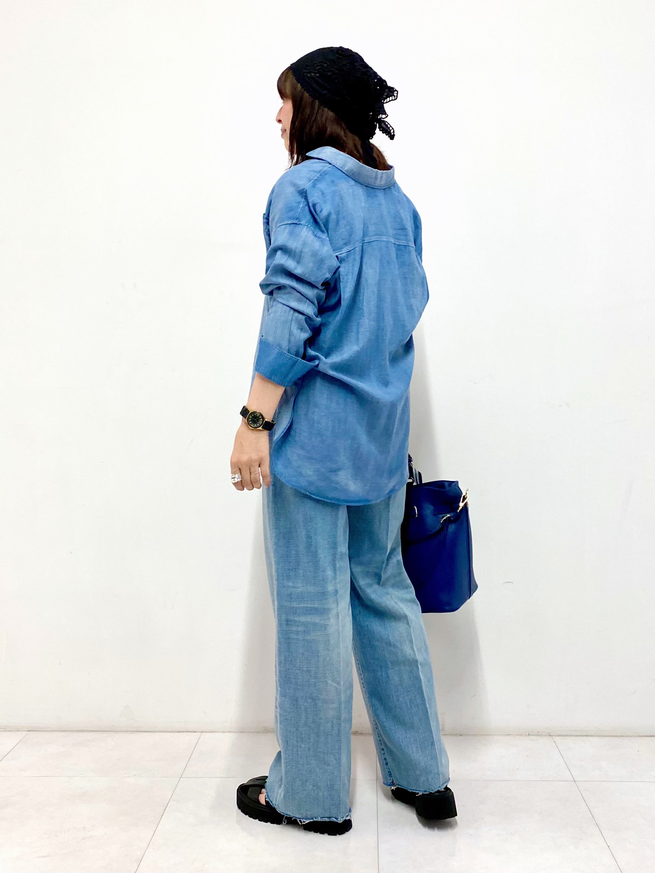 Sawaguchiさんの「DRESSTERIOR｜【涼しく着映え】シアーデニムシャツ」を使ったコーディネート