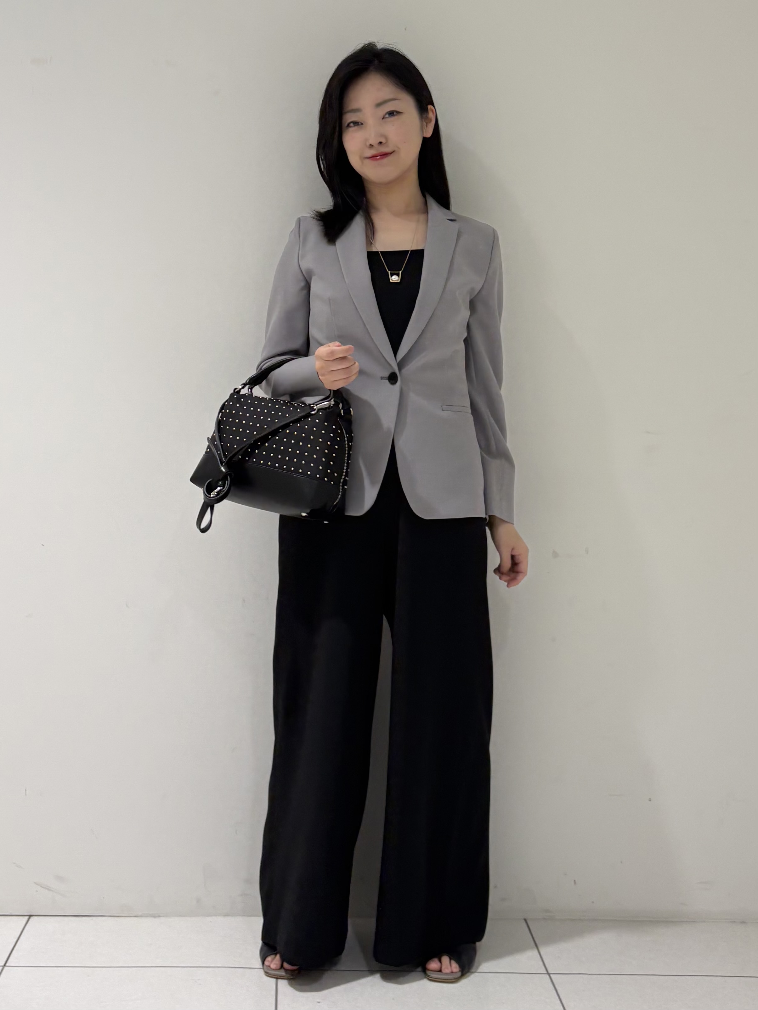 momokoさんの「INDIVI｜【定番スーツ／UVケア／洗える】ウール調テーラードジャケット」を使ったコーディネート