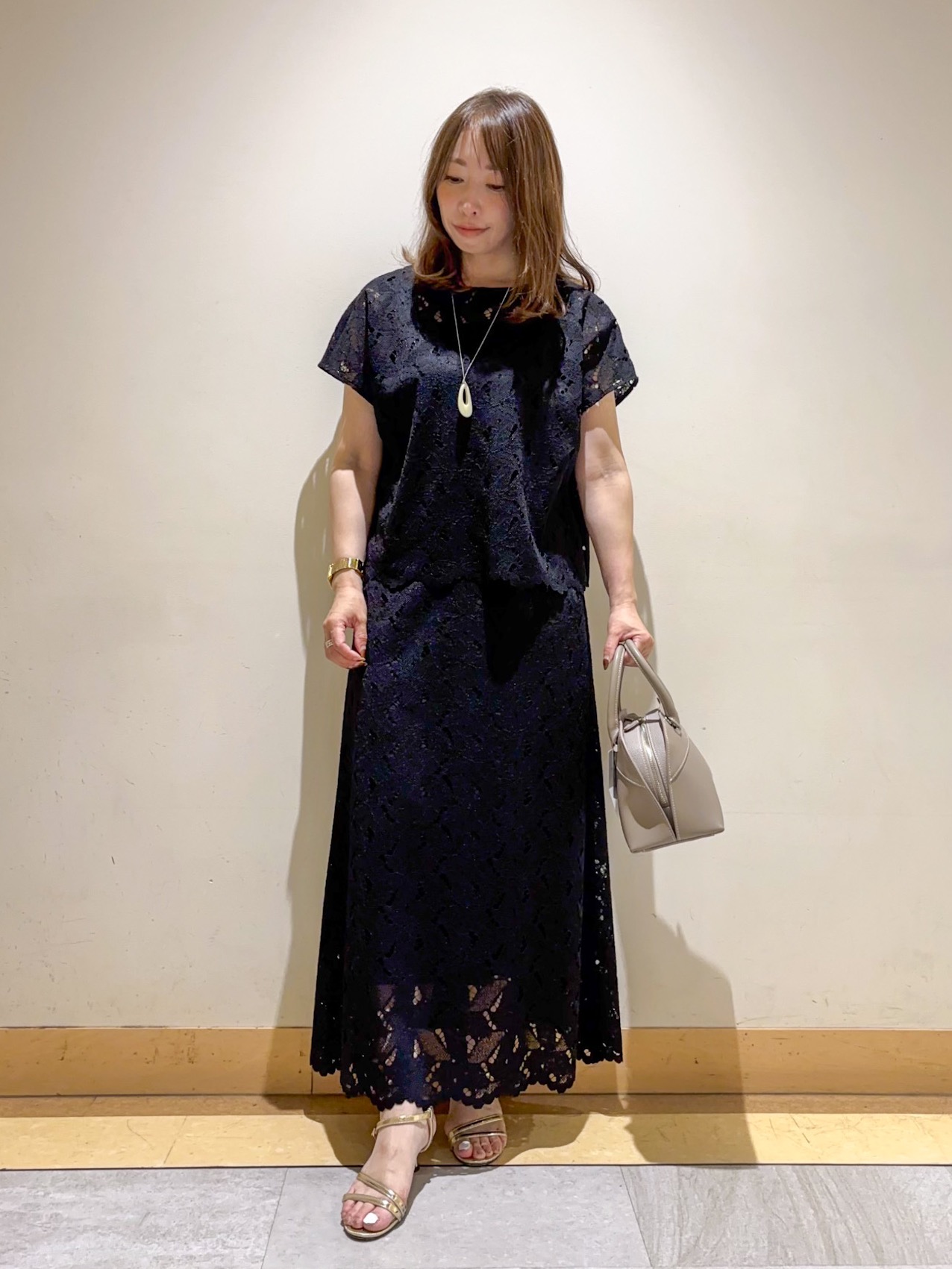 sattoさんの「UNTITLED｜【セットアップ可/品のある透け感】リーフレースブラウス」を使ったコーディネート