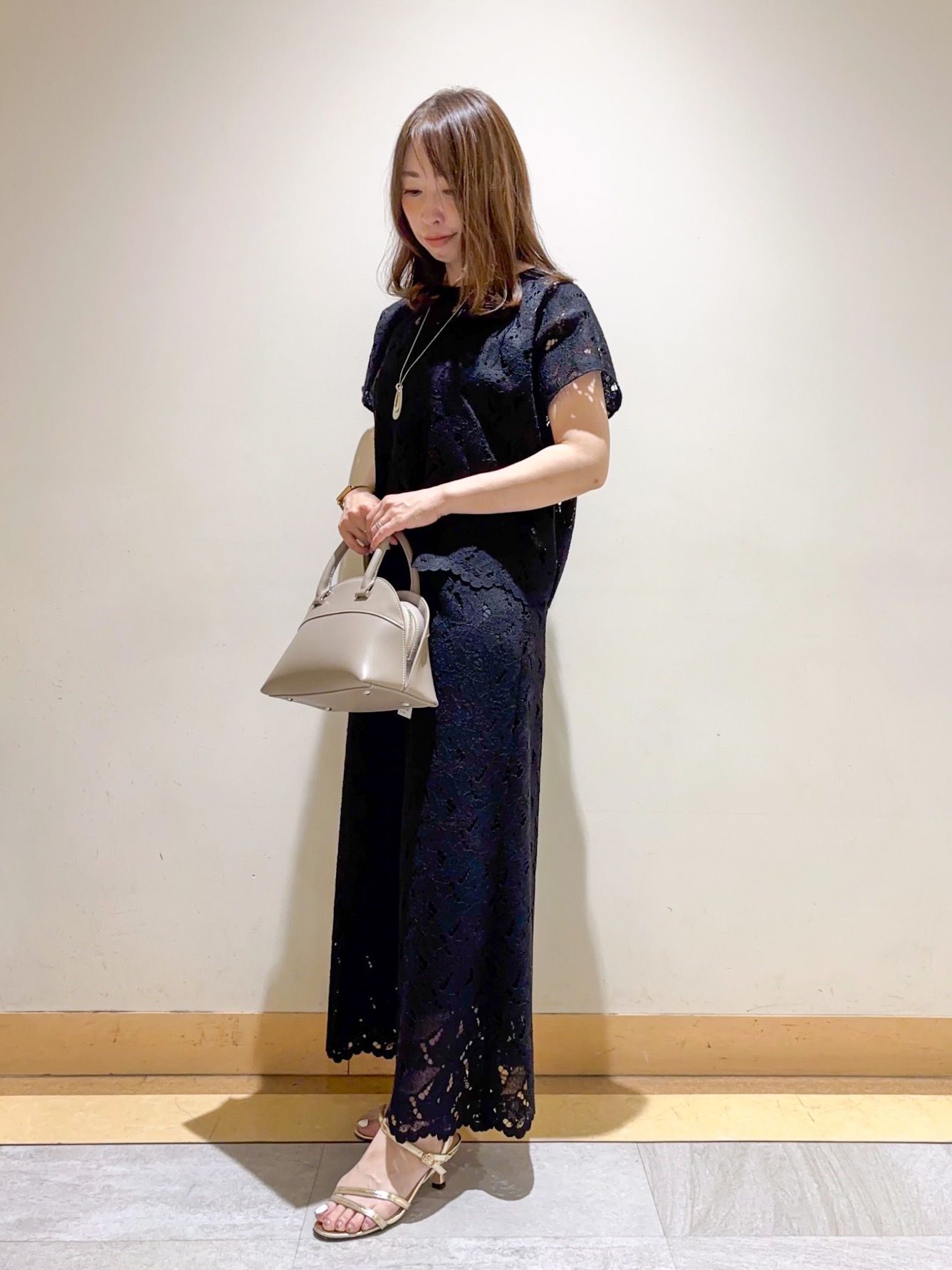 sattoさんの「UNTITLED｜【セットアップ可/品のある透け感】リーフレースブラウス」を使ったコーディネート