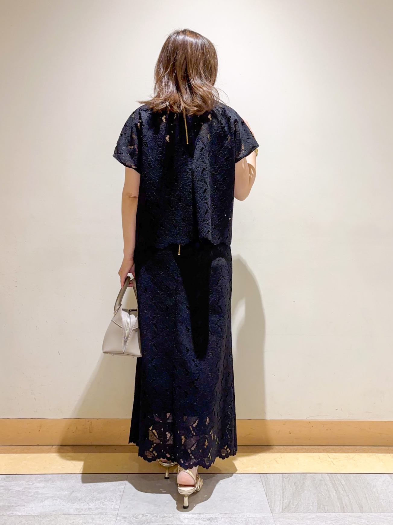 sattoさんの「UNTITLED｜【セットアップ可/品のある透け感】リーフレースブラウス」を使ったコーディネート