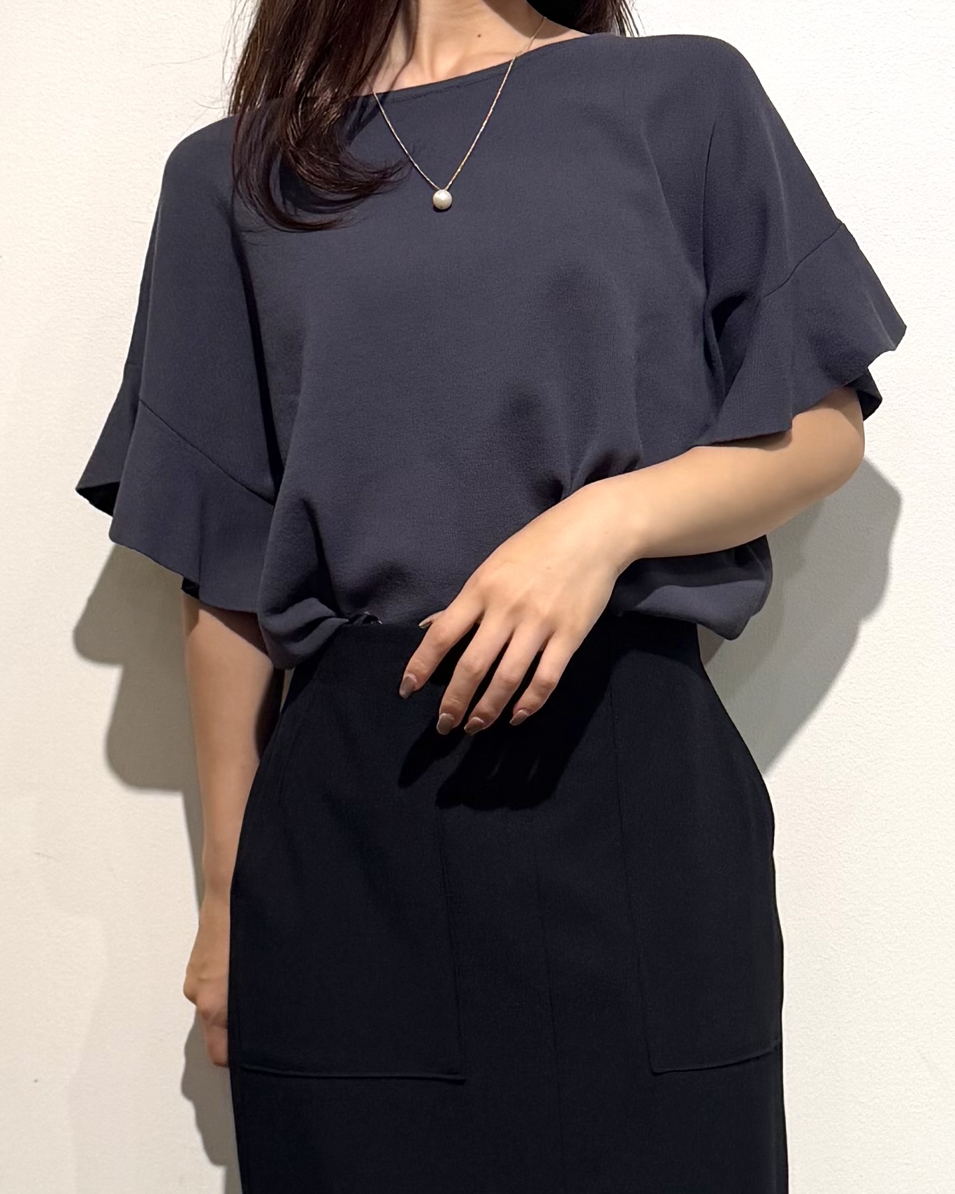 mikuさんの「OPAQUE.CLIP｜【UV／遮熱性】フリルスリーブニット《7col／洗濯機OK》」を使ったコーディネート