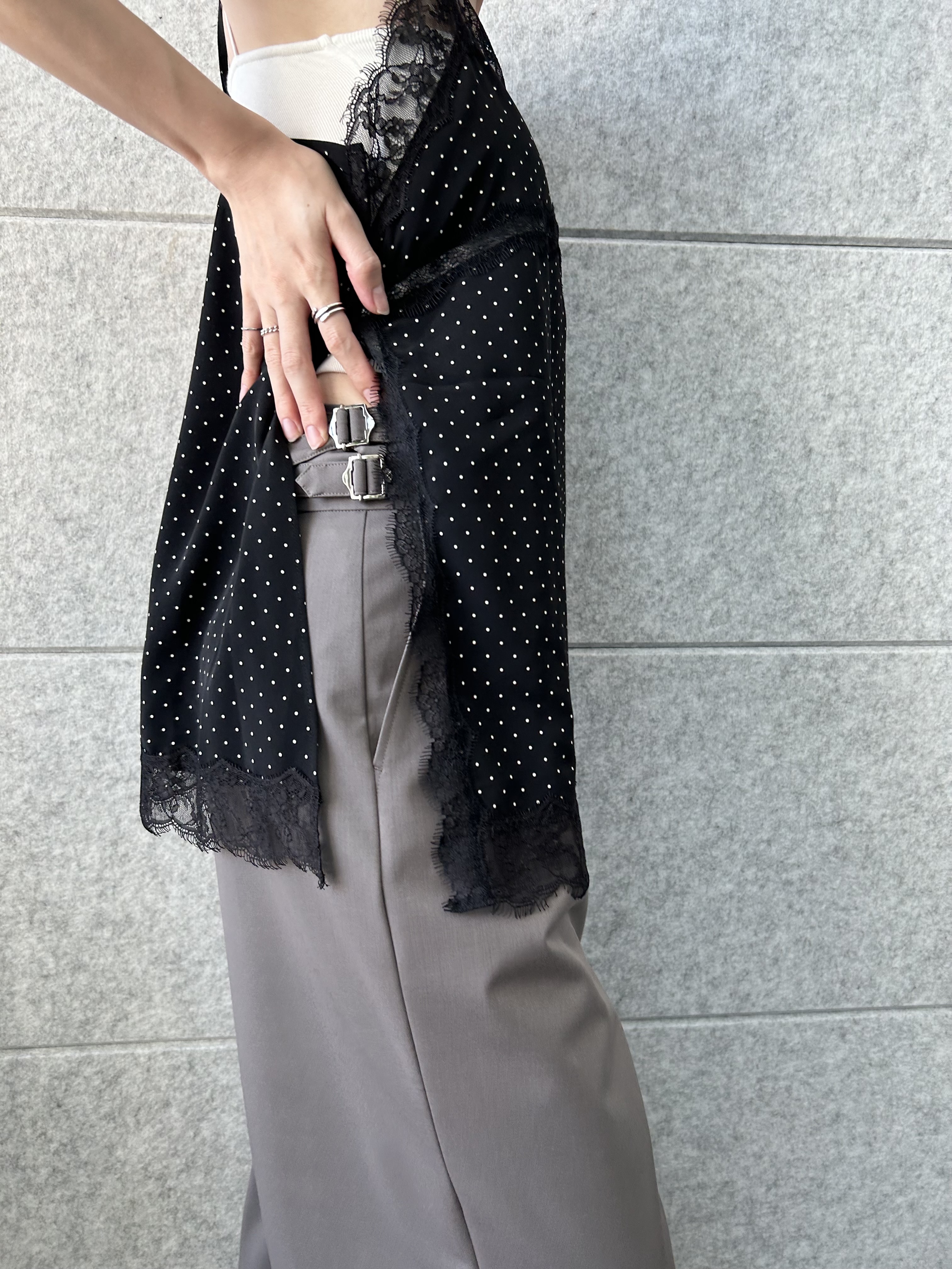 honoka Aさんの「CODE A｜dot lingerie lace cami」を使ったコーディネート