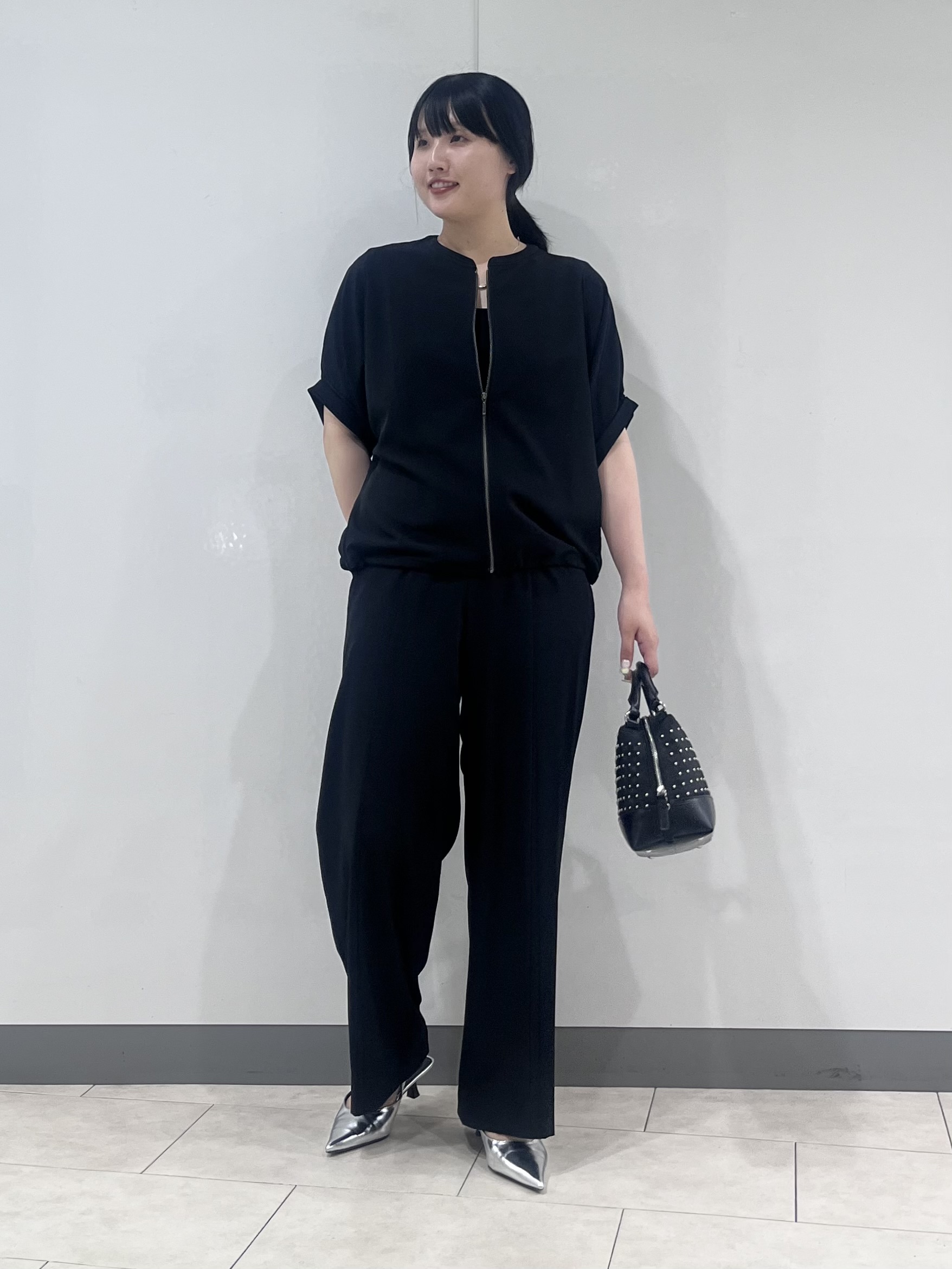 hasuさんの「INDIVI｜【秋羽織り/着る日傘】ドルマンフォルムブルゾン」を使ったコーディネート